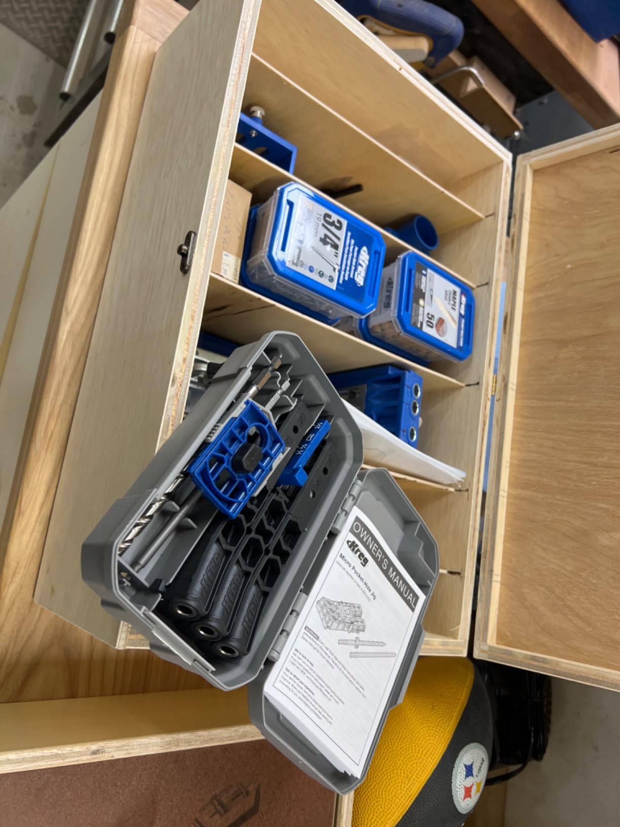 Kreg KPHJ230 - Kreg Pocket-Hole Jig Micro - Micro Jig for Thin Stock, Cabinets, Drawers & Repairs - 33% Smaller Holes - Create Micro Pocket Hole - For 1/2? & 3/4? Thick Materials customer photo 1