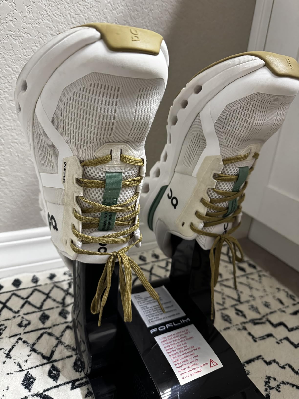 FORLIM Boot Dryer for Work Boots, Shoe Dryer with Heat Blower, Glove Dryer & Boot Warmer - 180 Adjustable Dry Rack - Telescopic Bendable Dry Ports - Intelligent Timer - Black customer photo 1