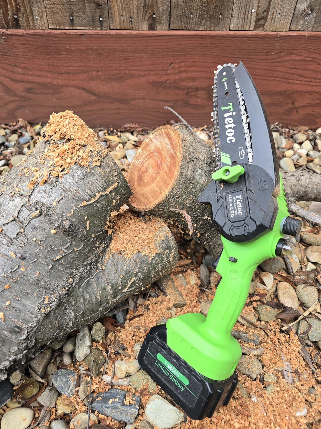 Tietoc Chainsaw 6 Inch Mini Electric Chainsaw Cordless Battery Powered, Hand Held Saw for Wood/Trees Trimming, Tools for Household and Garden, Chain Saw Gift for Men Dad Husband Fathers Gardener 2025 customer photo 1