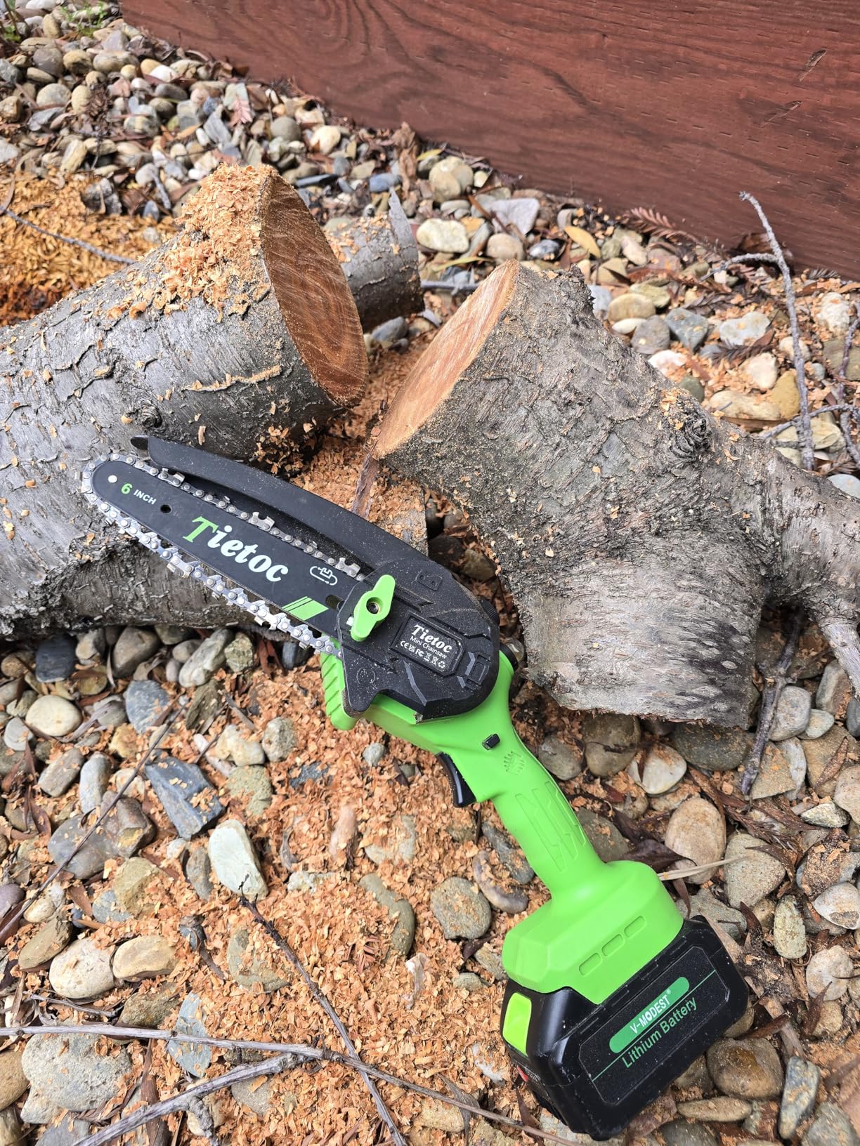 Tietoc Chainsaw 6 Inch Mini Electric Chainsaw Cordless Battery Powered, Hand Held Saw for Wood/Trees Trimming, Tools for Household and Garden, Chain Saw Gift for Men Dad Husband Fathers Gardener 2025 customer photo 2