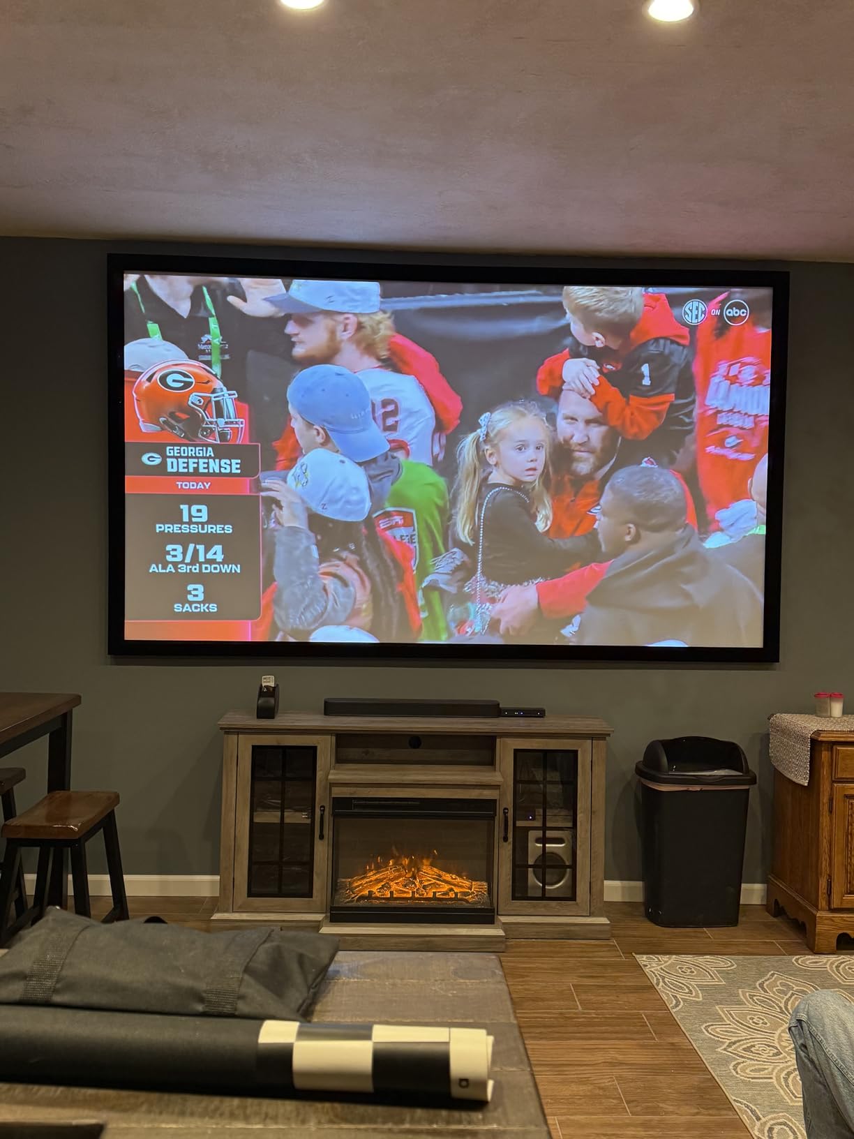 Epson Pro EX11000 3-Chip 3LCD Full HD 1080p Wireless Laser Projector, 4,600 Lumens Color/White Brightness, Miracast, 2 HDMI Ports, USB Power for Streaming, Built-in 16W Speaker customer photo 1