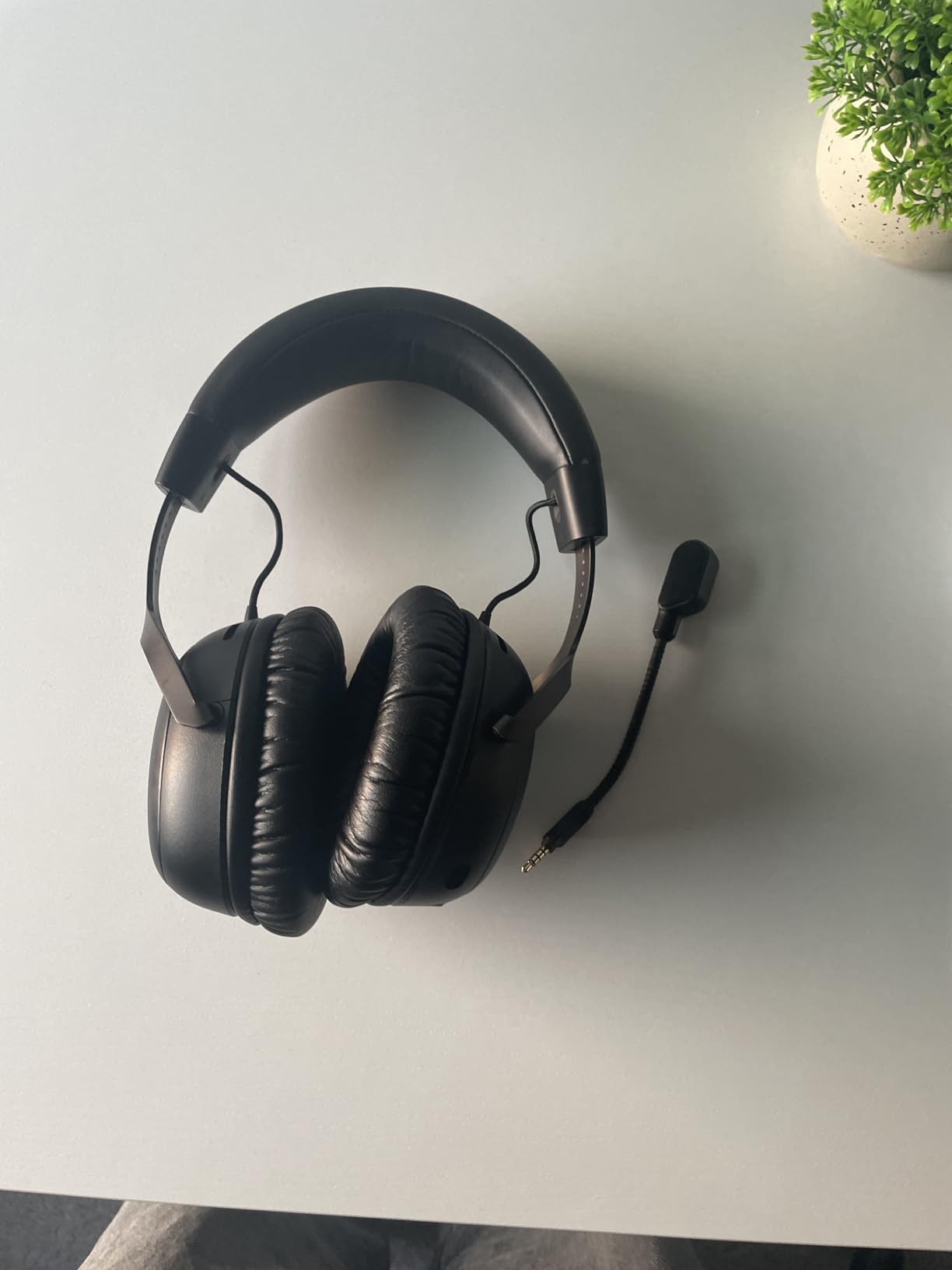 HyperX Cloud III Wired Gaming Headset, PC, PS5, Xbox Series X|S, Angled 53mm Drivers, DTS Spatial Audio, Memory Foam, Ultra-Clear 10mm Mic customer photo 1