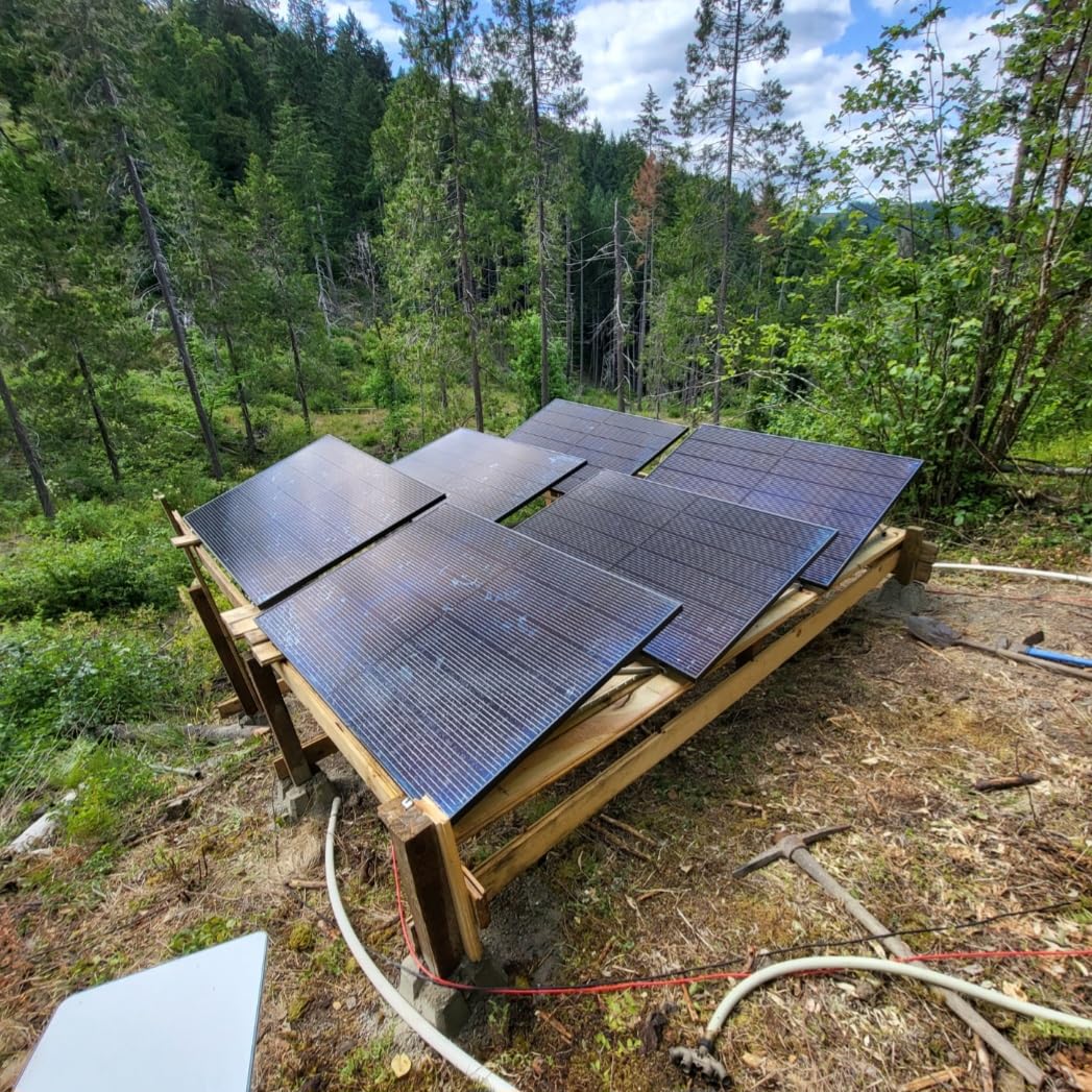 SUNGOLDPOWER 2pcs 370W Solar Panels Monocrystalline, Grade A Solar Cell, Waterproof IP68, High Efficiency Solar Panel On/Off Grid Supplies for Charging Station, Household, Marine, RV, Tiny House,Black customer photo 1