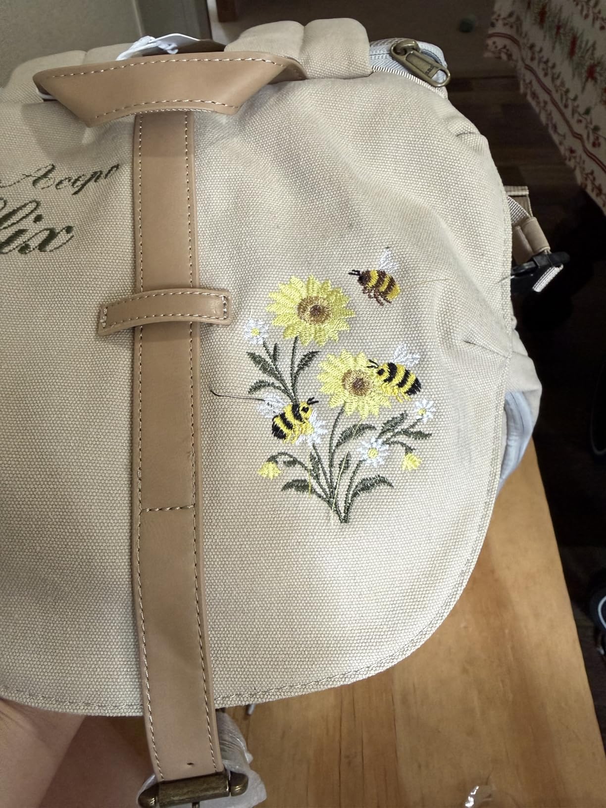 BAGSMART Camera Backpack, DSLR Camera Bag Backpacks for Photographers, Waterproof Anti-Theft Photography Backpack with 15 Inch Laptop Compartment & Tripod Holder, Ivory White customer photo 2