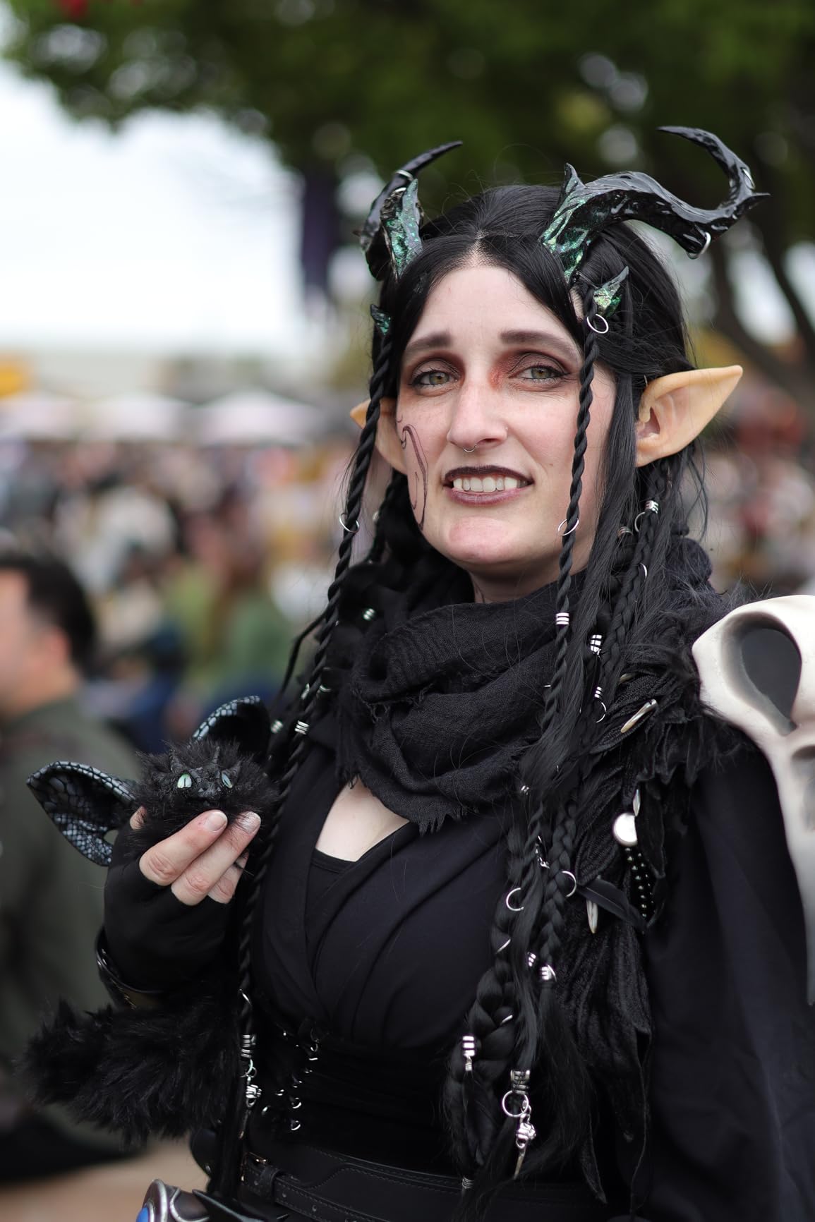 Canon EOS R100 Mirrorless Camera RF-S18-45mm F4.5-6.3 is STM Lens Kit, 24.1 Megapixel CMOS (APS-C) Sensor, 4K Video, RF Mount, Black customer photo 2