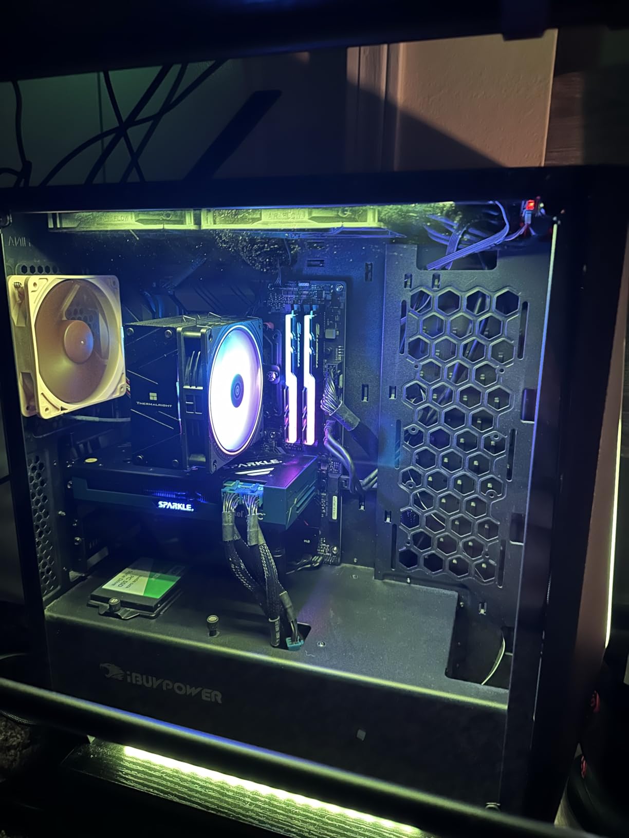 Sparkle Intel Arc A750 Titan OC Edition, 8GB GDDR6, ThermalSync, Torn Cooling, Axial Fan, Metal Backplate customer photo 1