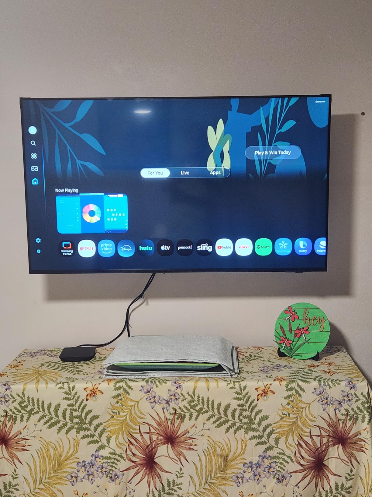 Perlegear UL-Listed Full Motion TV Wall Mount for 42 to 90 Inch TVs up to 150 lbs, Pre-Assembled TV Mount with Tool-Free Tilt, Swivel, Extension, Max VESA 600 x 400mm, 12 16 18 24 Wood Studs, PGLF16 customer photo 2