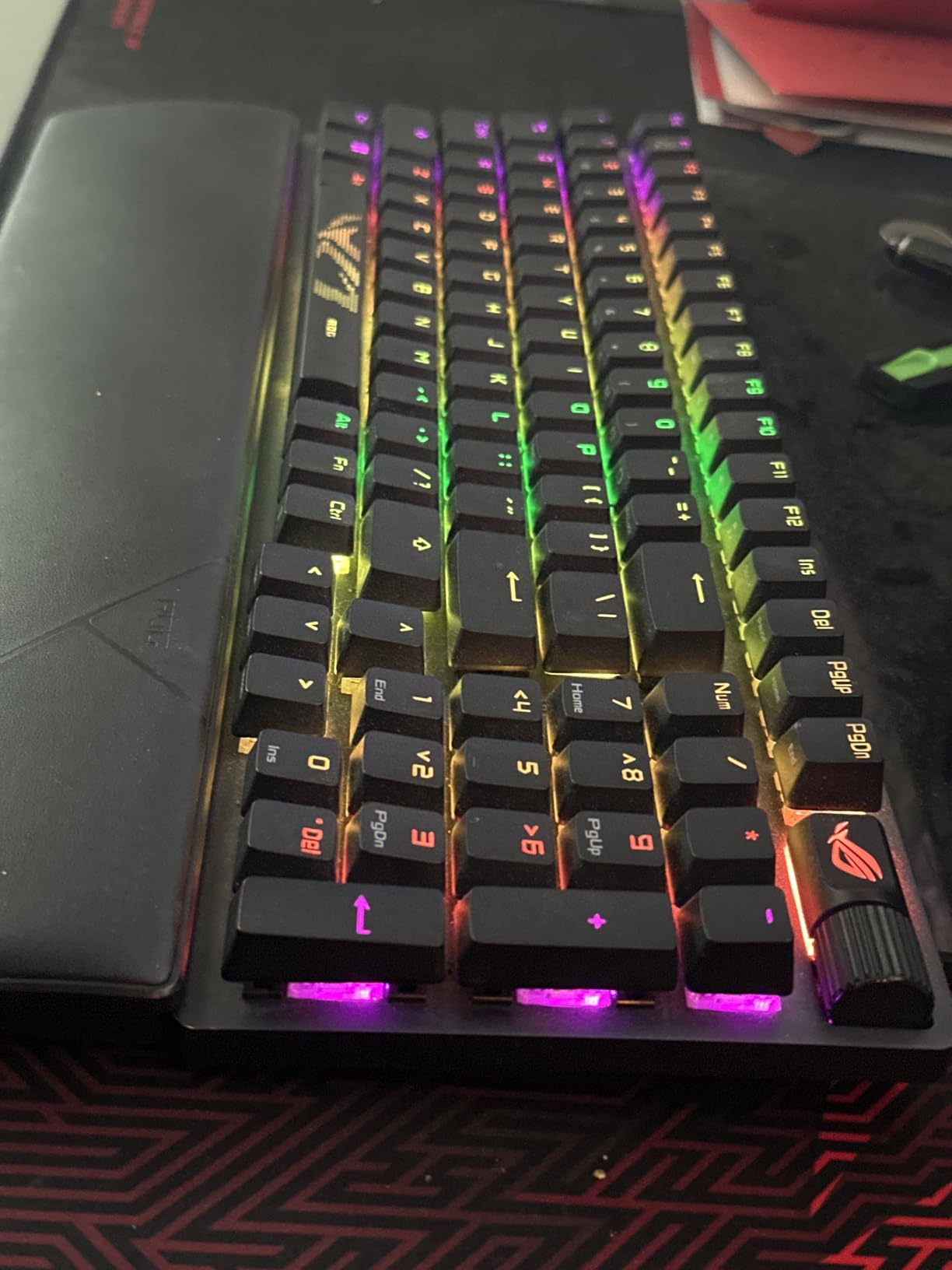 ASUS ROG Strix Scope II 96 Wireless Mechanical Gaming Keyboard - 96% Full-Size, Tri-Mode Connectivity, Hot Swappable Pre-lubed ROG NX Snow Linear Switches, PBT Keycaps, RGB, PC/Mac Support customer photo 1