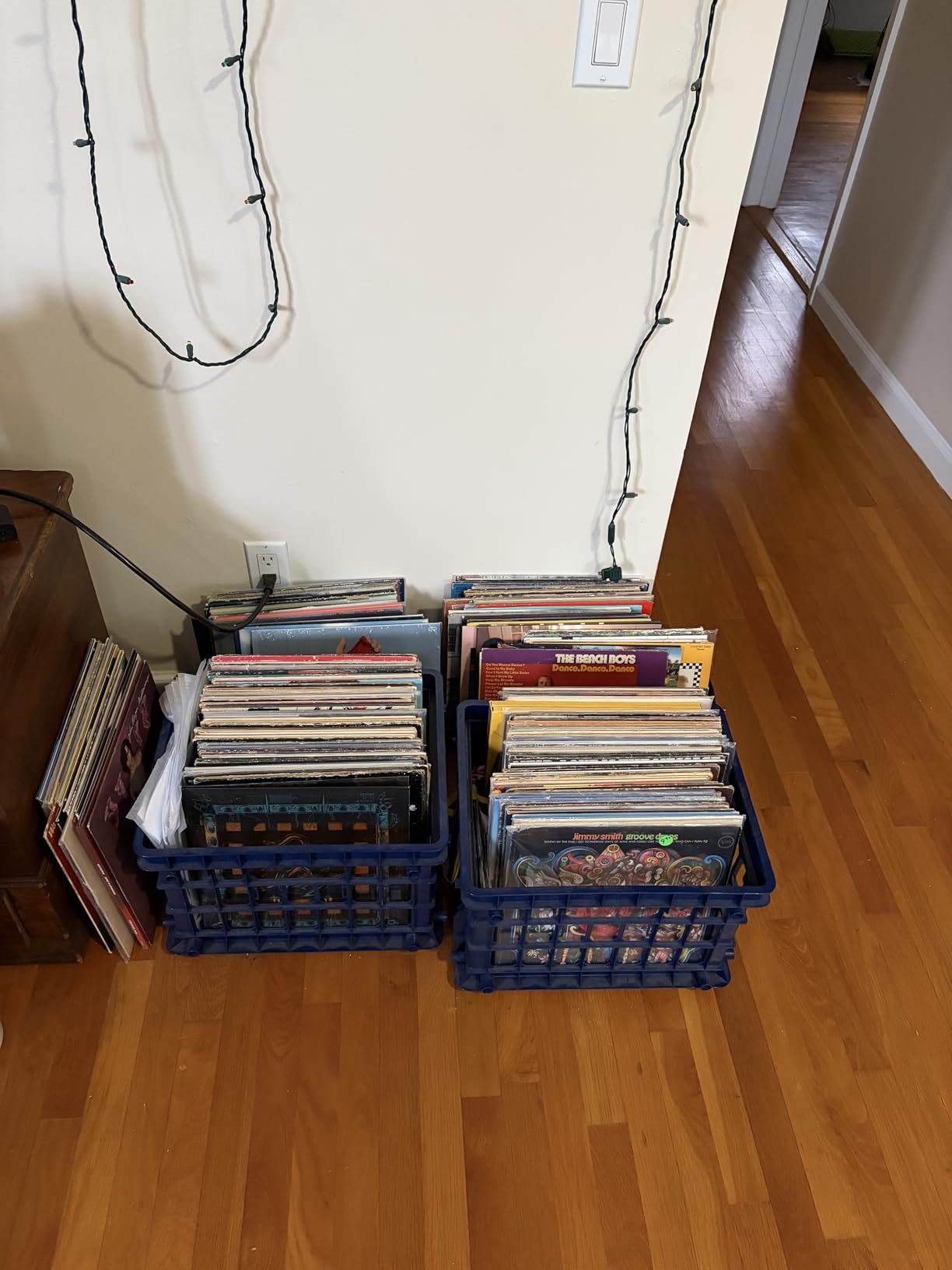 Vinyl Record Storage Holder Rack, 250 LP Wooden Record Display Table for Albums Books Magazines Files customer photo 1