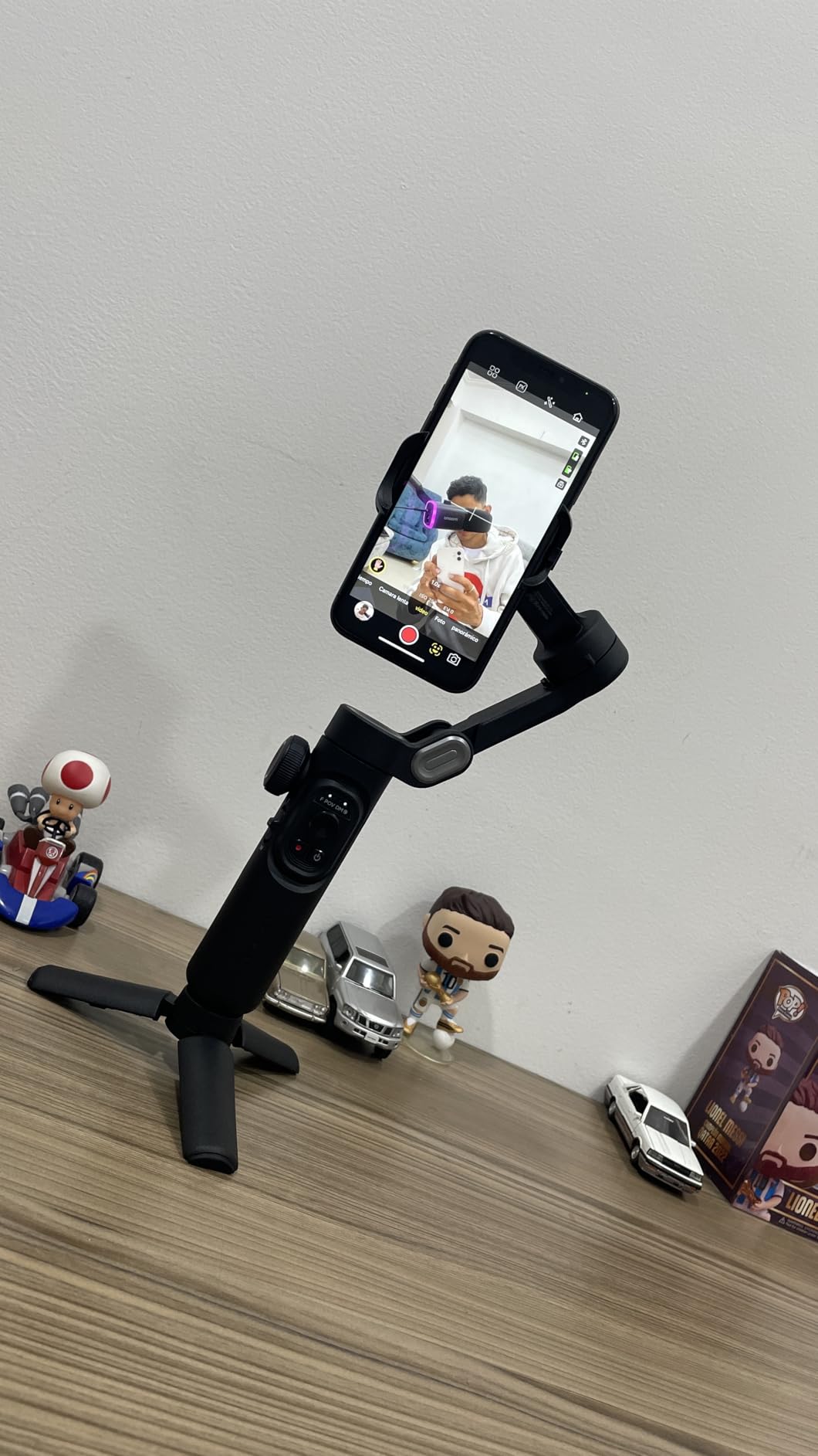 AOCHUAN Phone Gimbal Stabilizer 3-Axis Smartphone Foldable Handheld Gimbal for iPhone with Focus Wheel TikTok YouTube Vlog Stabilizer for iPhone17 16 15 14 13 Pro Max Android-Smart XE customer photo 1