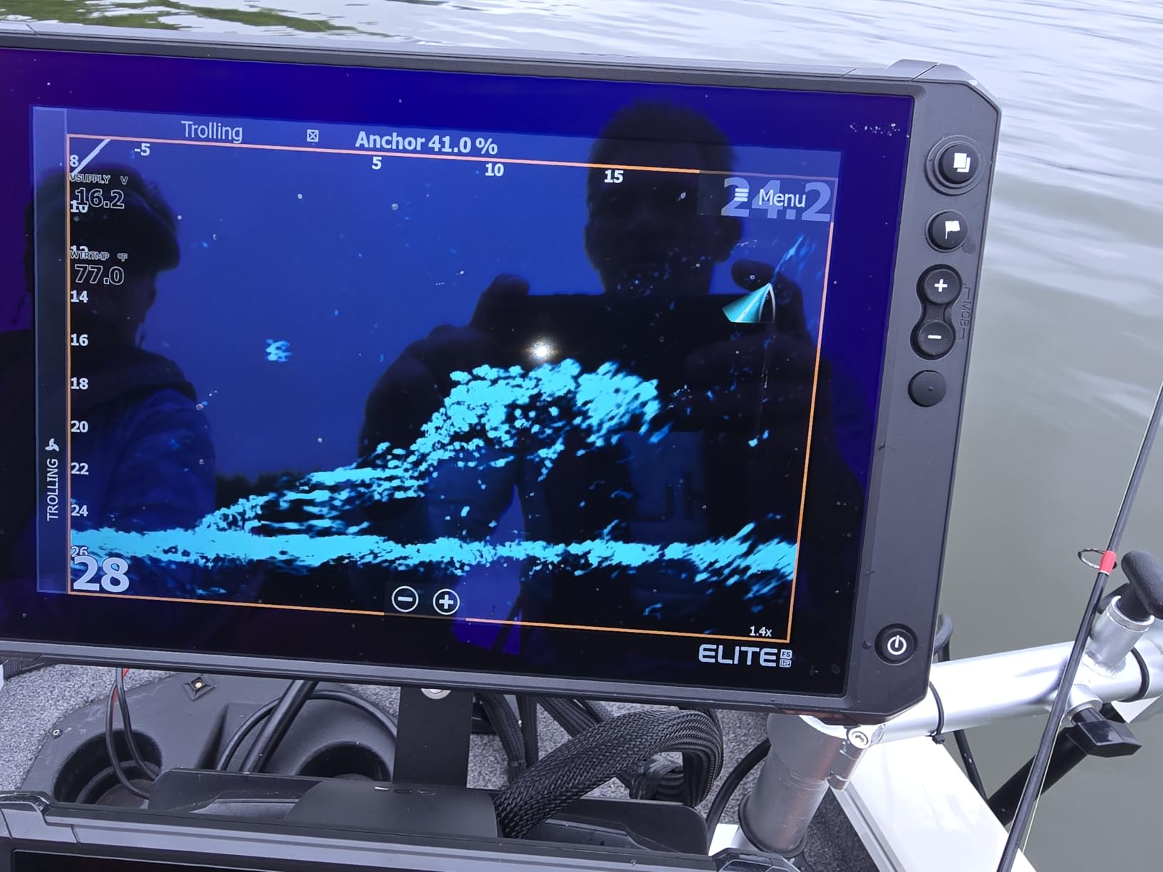 Lowrance ActiveTarget 2 (AT2) and ActiveTarget 2 XL (AT2 XL) Live Sonar Transducers customer photo 1