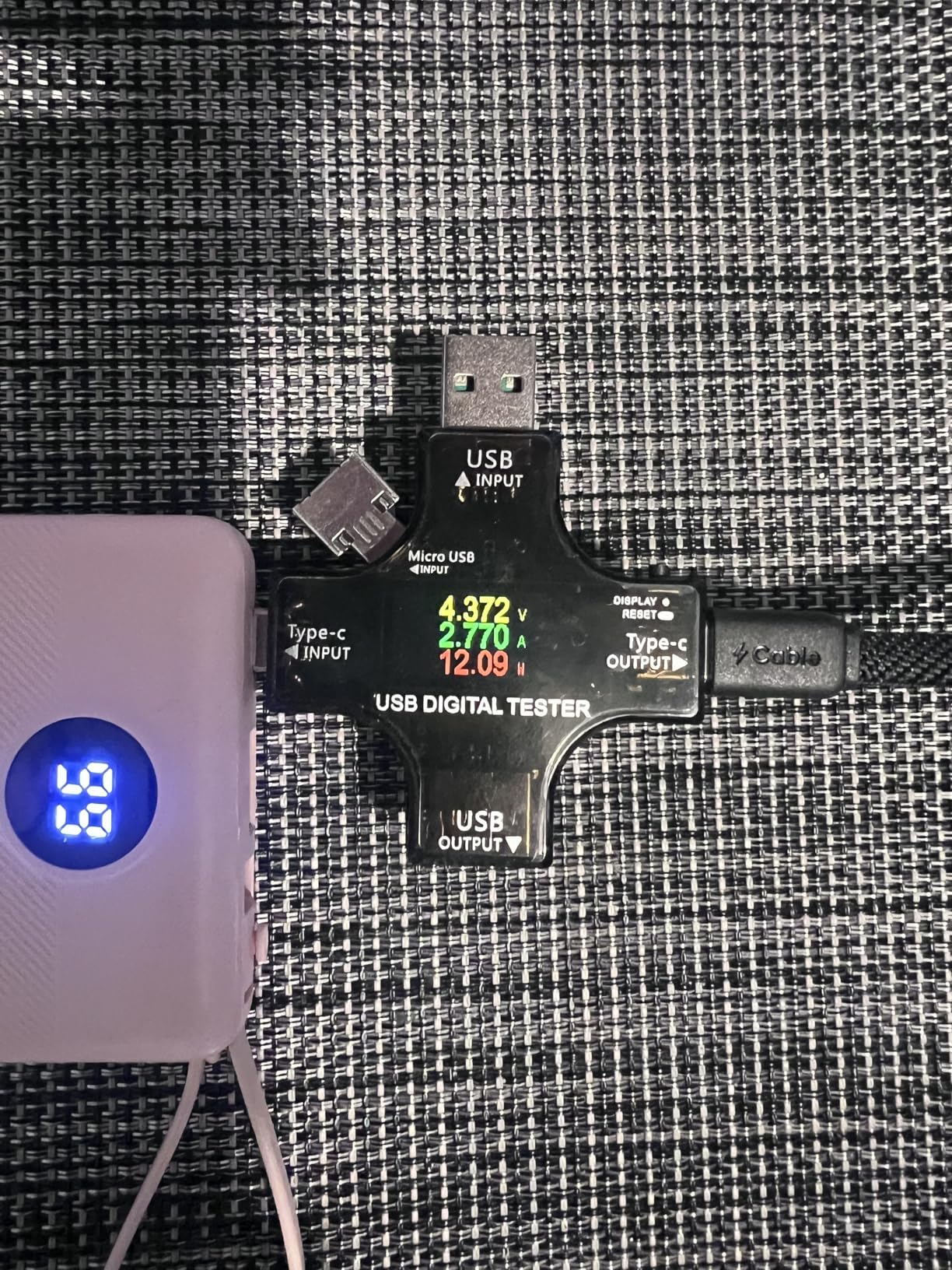 INIU Portable Charger, Ultra Slim 45W Fast Charging with Attached USB C Cable, Flight-Safe 10000mAh PD Power Bank Battery Pack, Travel Essential Phone Powerbank for iPhone 17 16 Samsung S25 Google etc customer photo 2