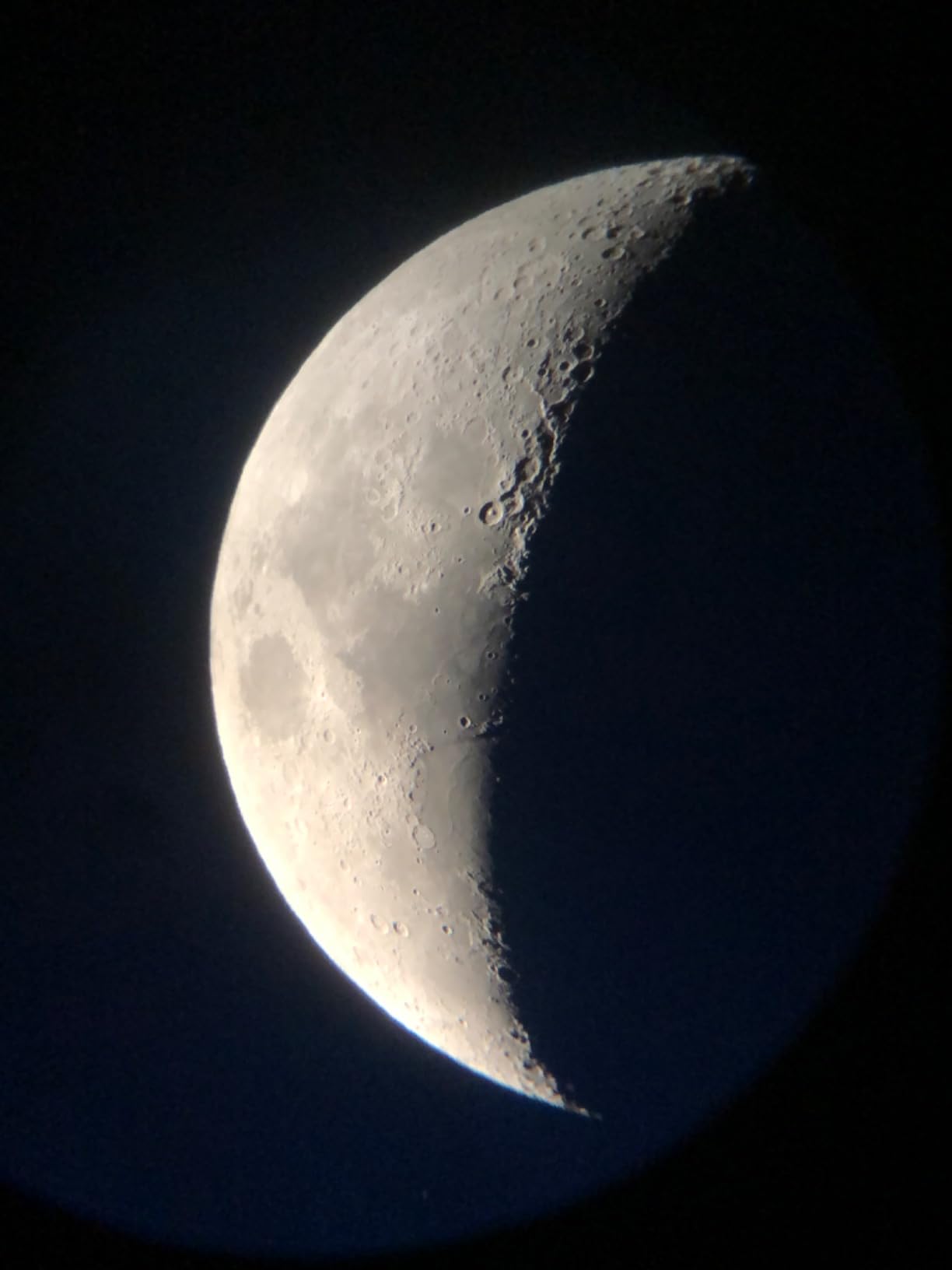 Celestron StarSense Explorer 150AZ App-Enabled Telescope - 150mm Tabletop Dobsonian with Smartphone Dock & StarSense App - iPhone & Android Compatible customer photo 1