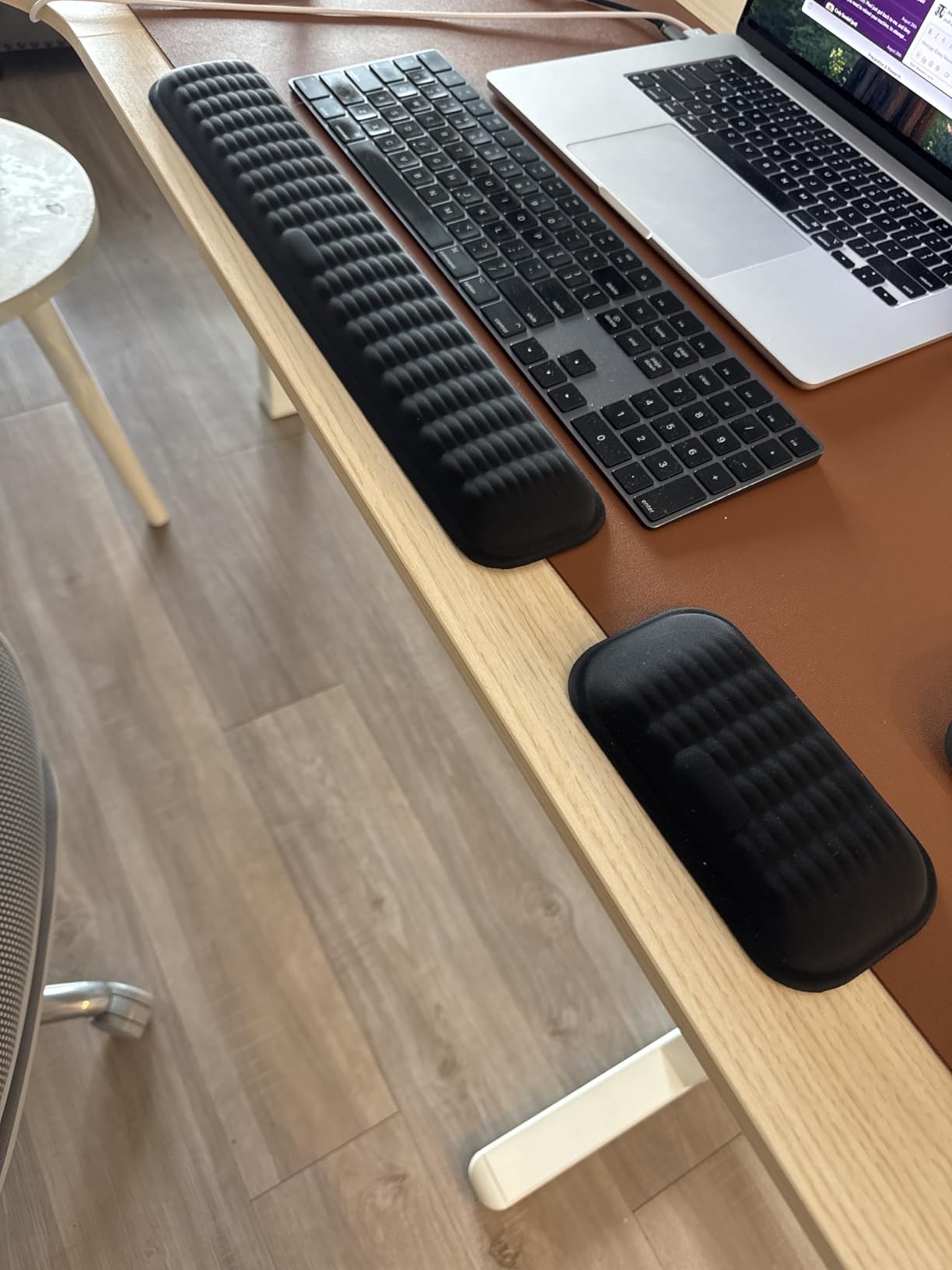 MEKASS Ergonomic Wrist Rest for Keyboard and Mouse, Soft Memory Foam Keyboard Wrist Rest Set with Non-Slip Silicone Base, Easy Typing, Pain Relief, Comfort for Office, Work, Gaming (Classic Black) customer photo 2