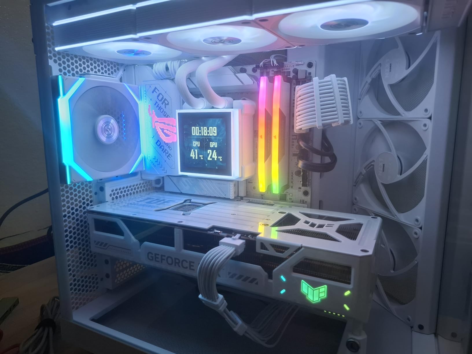 CORSAIR VENGEANCE RGB DDR5 RAM 32GB (2x16GB) 6000MHz CL36-44-44-96 1.35V Intel XMP 3.0 Desktop Computer Memory - White (CMH32GX5M2E6000C36W) customer photo 2