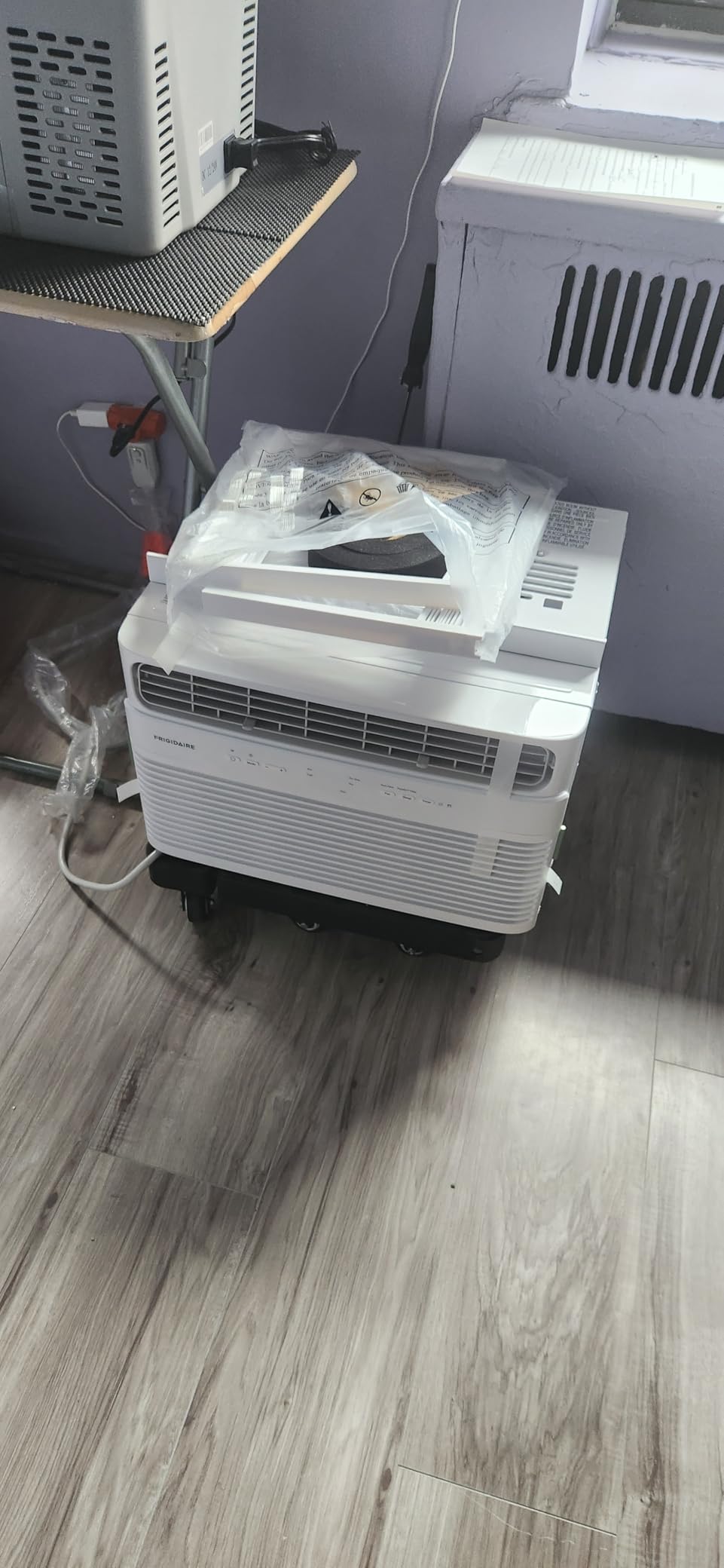 Frigidaire 8,000 BTU Smart Window Air Conditioner with Wi-Fi, Cools Up to 350 Sq. Ft., Remote Control, Quiet Operation, Eco Mode, 3 Fan Speeds, White customer photo 1