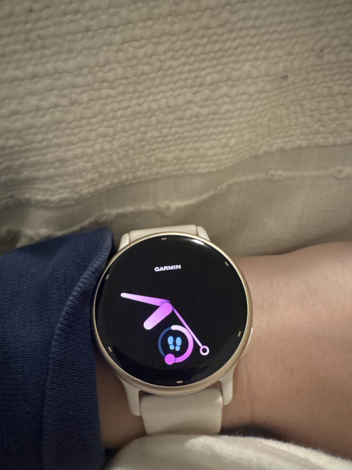 Garmin vívoactive 5, Health and Fitness GPS Smartwatch, AMOLED Display, Up to 11 Days of Battery, Slate Aluminum Bezel with Black Case and Silicone Band customer photo 2