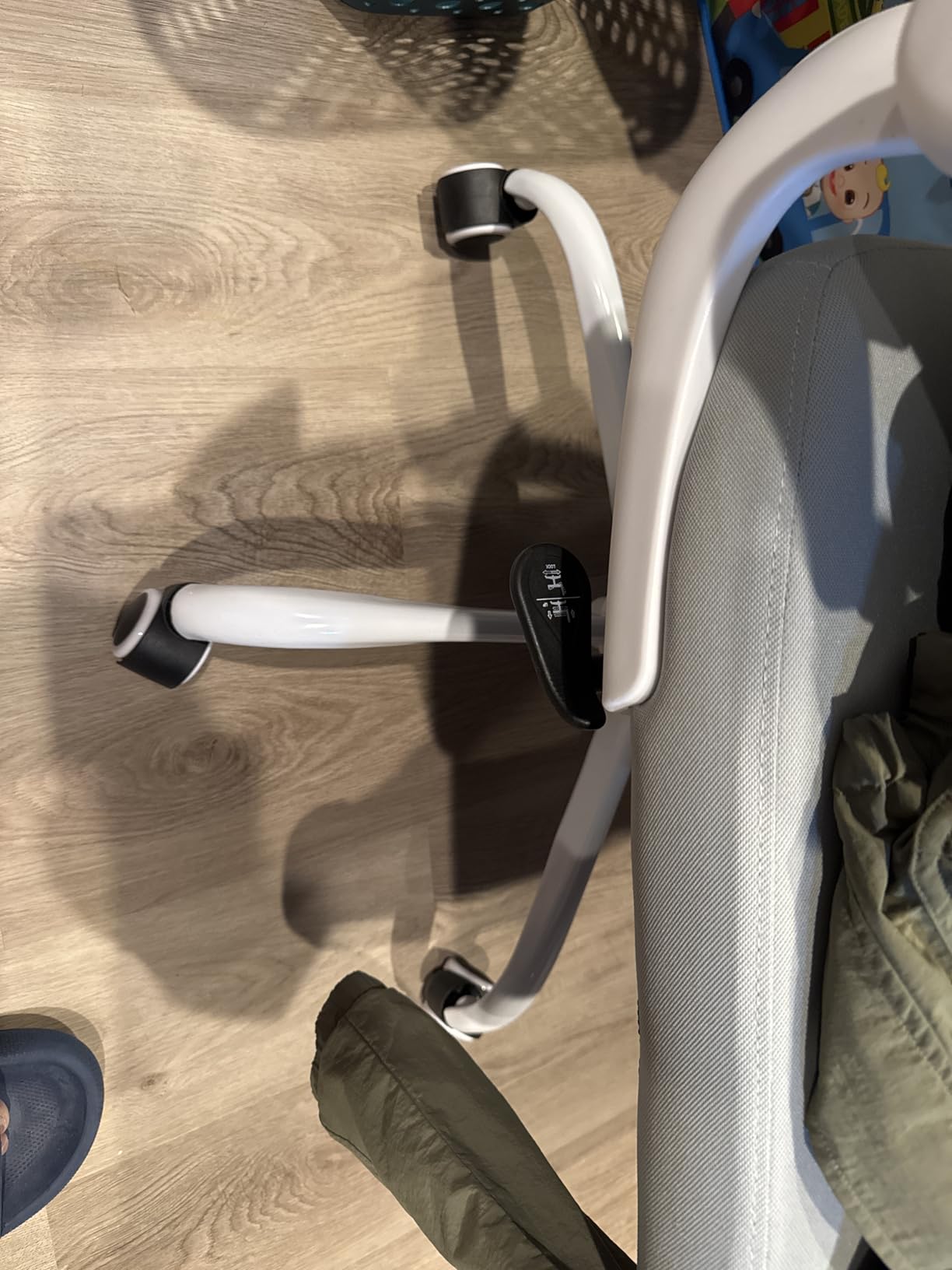 Office Chair Ergonomic Desk Chair, 330 LBS Home Mesh Office Desk Chairs with Wheels, Comfortable Gaming Chair, High Back Office Chair for Long Hours (White) customer photo 1