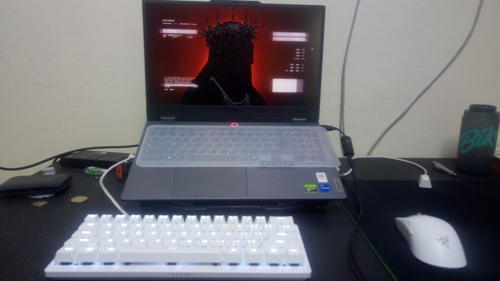 Razer Huntsman V3 Pro Esports Gaming Keyboard: Analog Optical Switches - Razer Snap Tap - Rapid Trigger - Adjustable Actuation - Media Keys & Dial - Doubleshot PBT Keycaps - Wrist Rest - Black customer photo 2