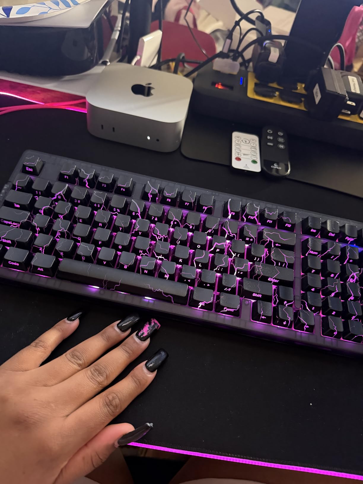 XXL Mouse Pad with Phone Holder - Black, RGB Desk Mat with 15W Fast Charging, LED Gaming Mousepad with 11 Light Colors, Waterproof Non-Slip Pad for Office & Home customer photo 1