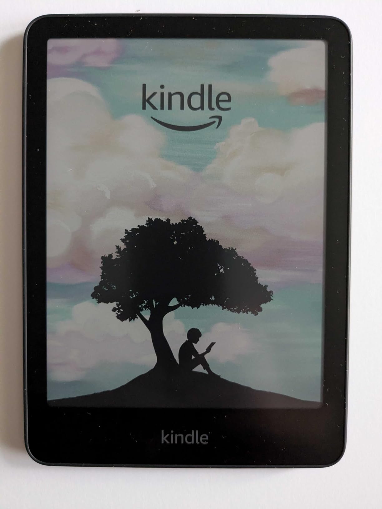 Amazon Kindle Colorsoft 16 GB (newest model) - With color display and adjustable warm light - No Ads - Black customer photo 2