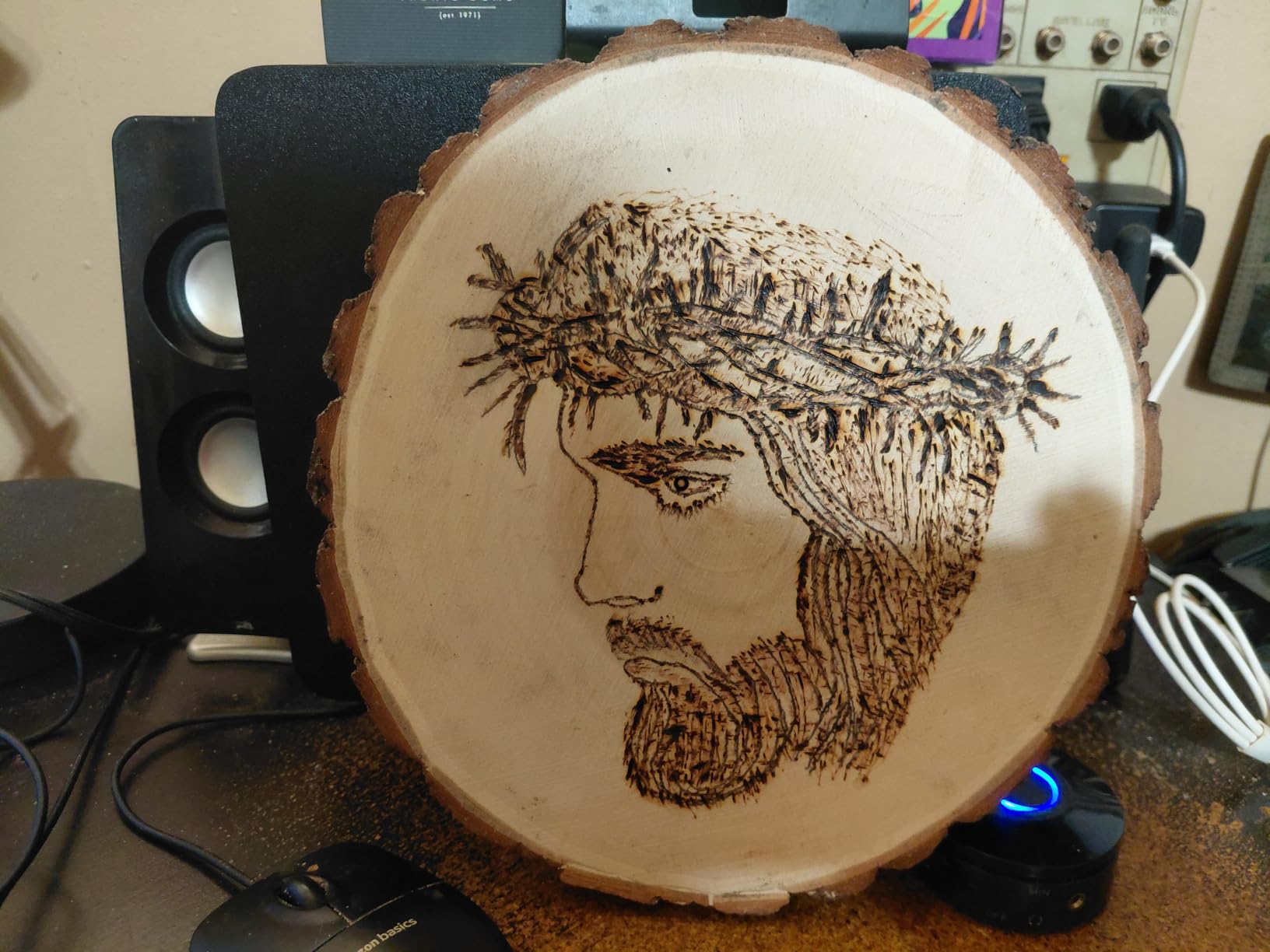 YIHUA 939D-VII Pyrography Tool Wood Burning Pen Kit Station 2-in-1 Solid-Point 200~480C (with Temp Display)/Wire-Nib 250~750C with 23 Nibs, 25 Solid Points, 4 Woodpieces customer photo 2