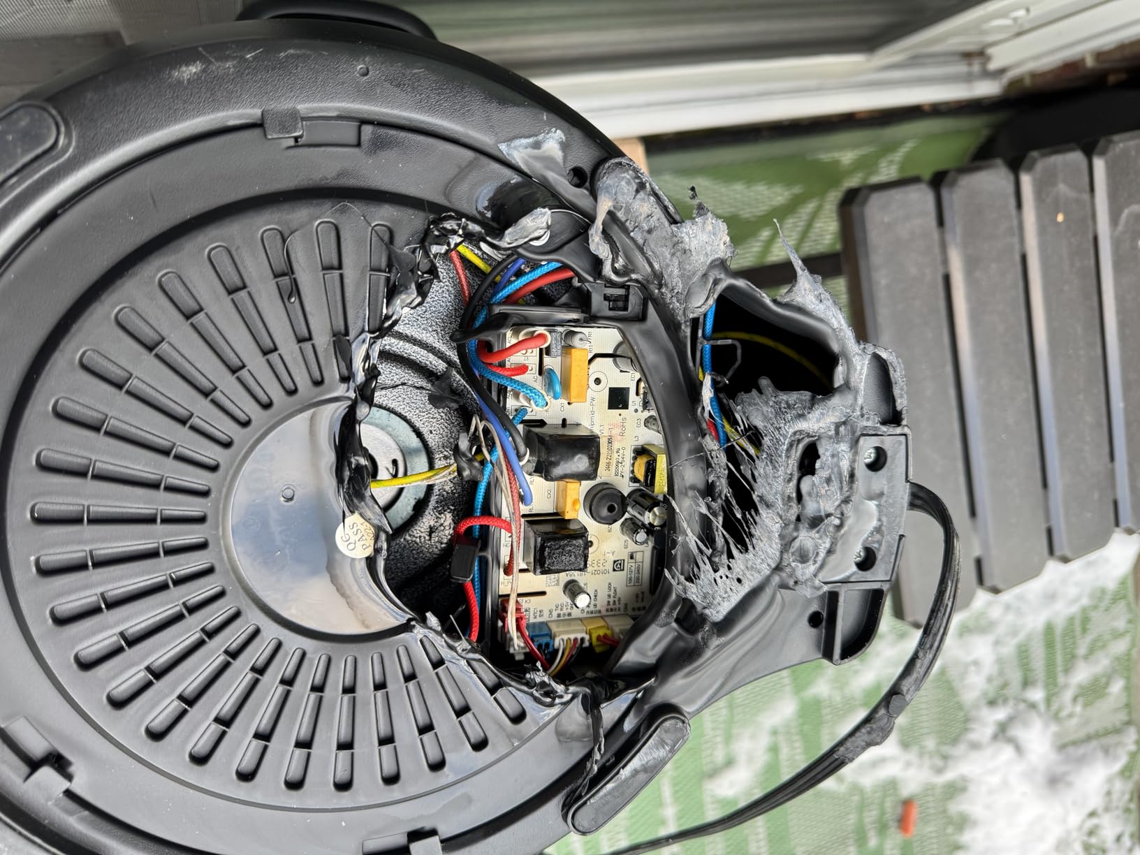 Instant Pot 6.5 Quart Duo Crisp Ultimate Lid with WIFI, 13-in-1 Air Fryer and Pressure Cooker Combo, Sauté, Slow Cook, Bake, Steam, Warm, Roast, Dehydrate, Sous Vide, & More, Includes App with Recipes customer photo 1