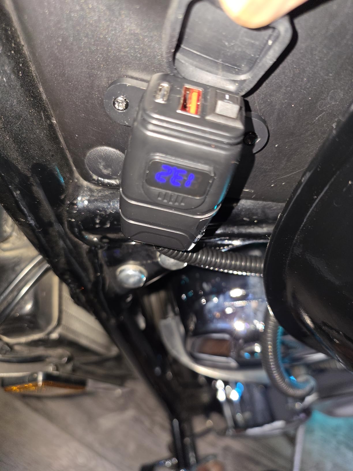 Nilight Motorcycle USB Type C Port 12V Voltmeter Independent On Off Switch SAE Inline 10A Fuse Waterproof 6.8A QC3.0 Fast Phone Tablet for 7/8inch Handlebar customer photo 1