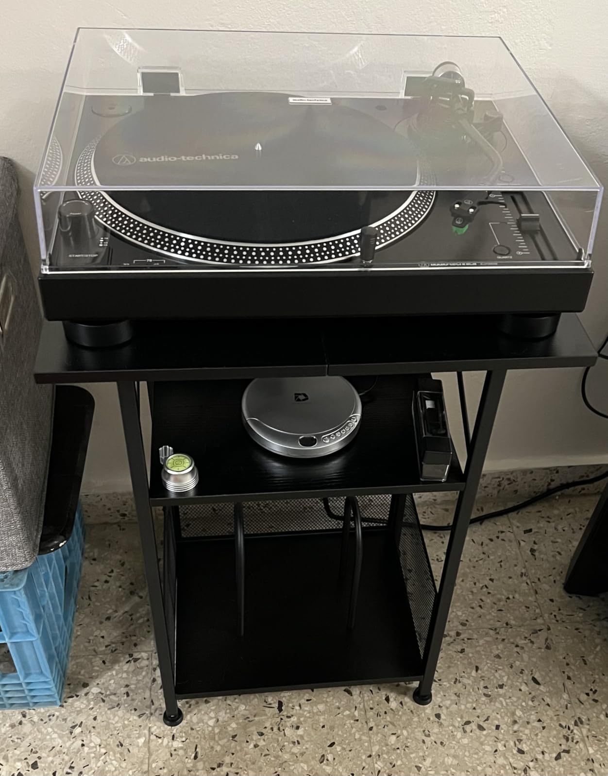 AMHANCIBLE Record Player Stand with Charging Station, Turntable Stand with Storage Cabinet, 3 Tier End Table Hold Up to 100 Albums customer photo 2