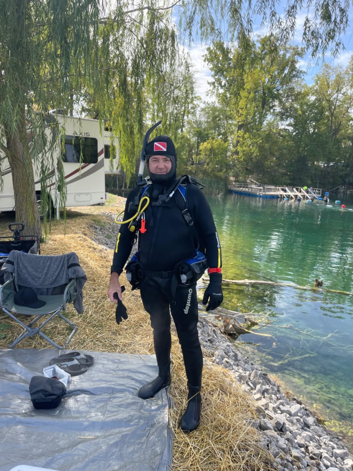 Owntop Wetsuit 5mm Neoprene Diving Suit - Mens Womens Thicken Full Wet Suit, Front Zip Long Sleeve UPF50+ Keep Warm Swimwear for Scuba Surfing Swimming Diving Snorkeling Water Sports customer photo 2