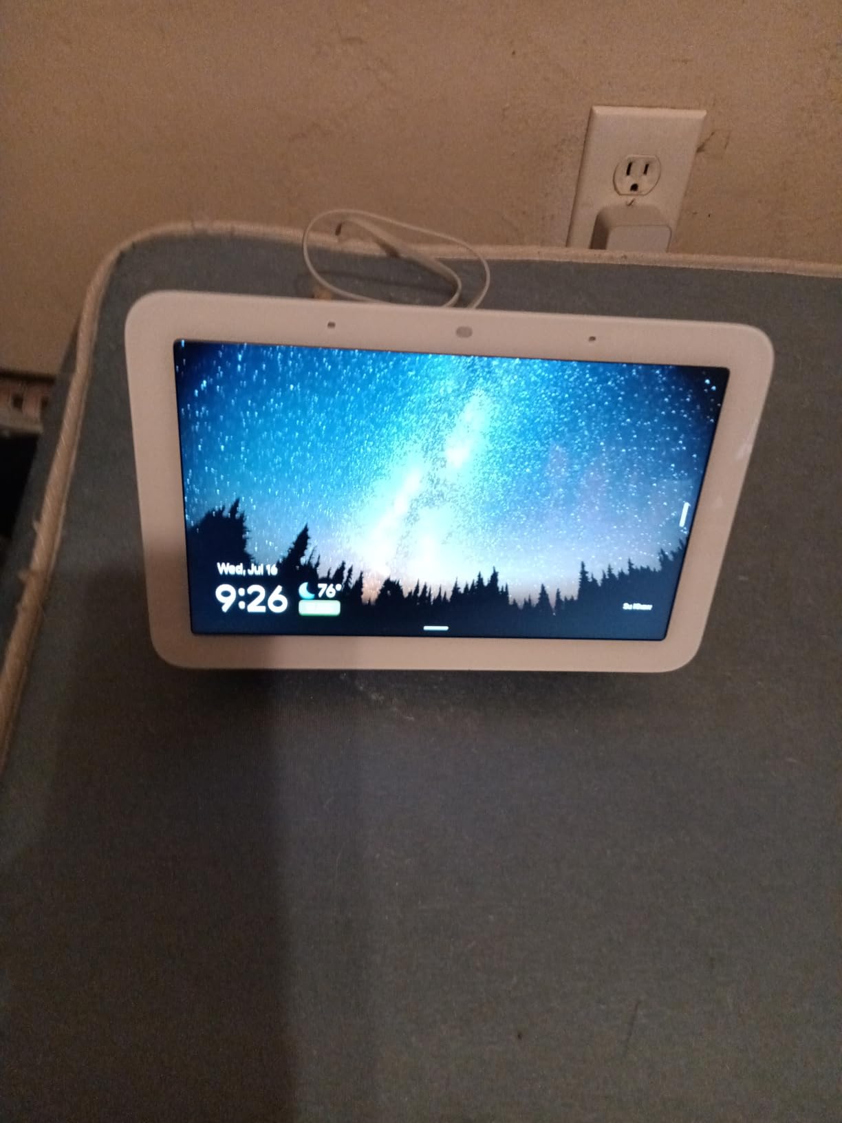 Google Nest Hub 7 inch Smart Display 2nd Generation with Google Assistant - Charcoal customer photo 1