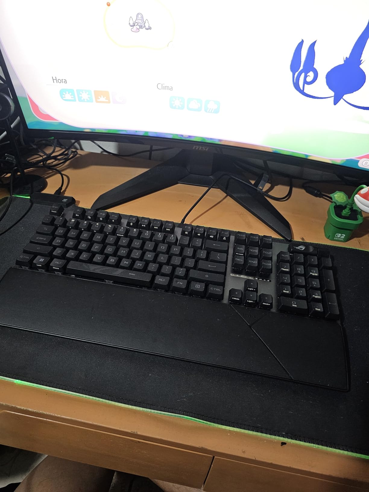 ASUS ROG Strix Scope II Gaming Keyboard, pre-lubed ROG RX Red Linear Optical switches, Sound-dampening Foam, PBT doubleshot keycaps, Streaming hotkeys, Multi-Function Controls, Wrist Rest customer photo 1