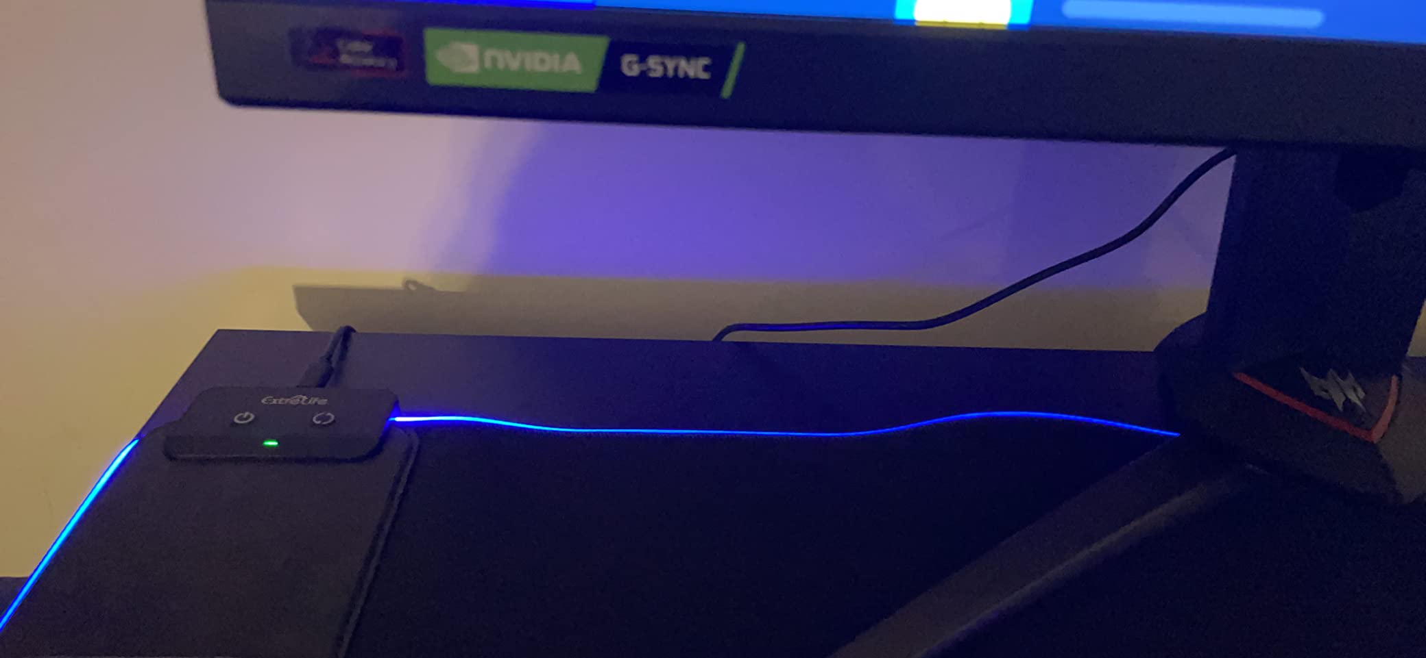 Wireless Charging Mouse Pad 15W, RGB Gaming Mouse Pad with Wireless Charger for iPhone/Airpods, 31.5