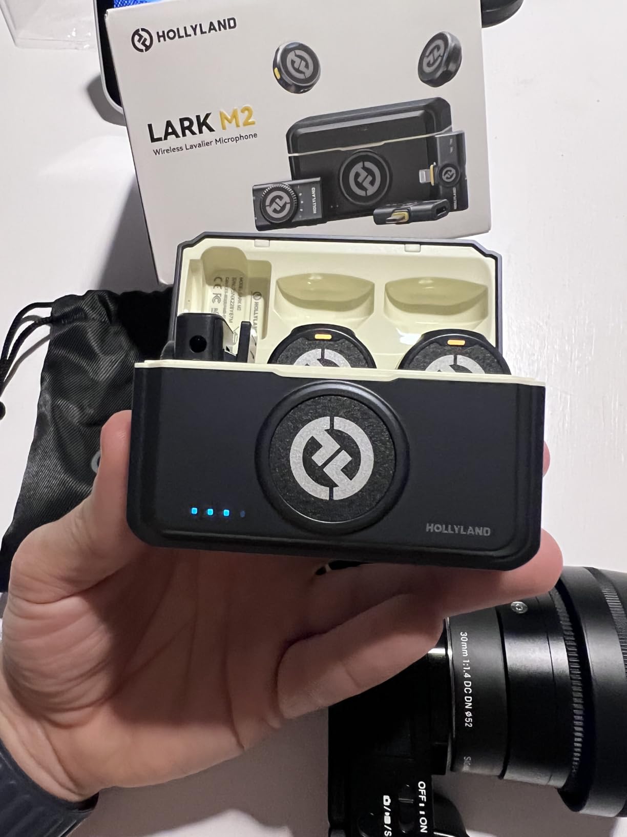 Hollyland Lark M2 Wireless Microphone for iPhone/Camera/Android/PC, 48kHz/24-bit High Fidelity Audio, 300m Range, Noise Cancelling, 40h Use, YouTube, Vlog, Streaming (2TX + 3RX + Charging Case) customer photo 1