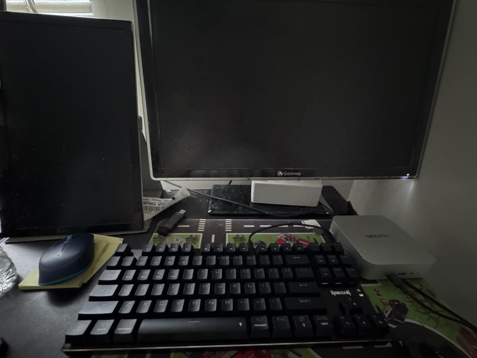 Redragon K660RGB-PRO (K556 TKL) Wireless Gaming Keyboard, 80% 87 Keys BT/2.4Ghz Tri-Mode Aluminum Mechanical Keyboard w/Mac Function Keys, Hot-Swap Sockets & Noise Absorbing Form, Red Switch customer photo 1