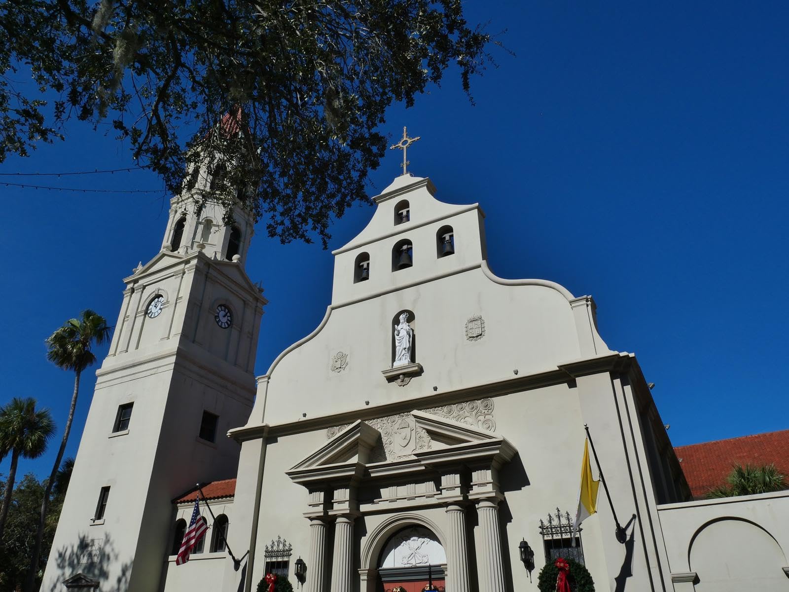 Panasonic LUMIX G100 4k Mirrorless Camera for Photo and Video, Built-in Microphone with Tracking, Micro Four Thirds Interchangeable Lens System, 12-32mm Lens, 5-Axis Hybrid I.S., DC-G100DKK (Black) customer photo 1