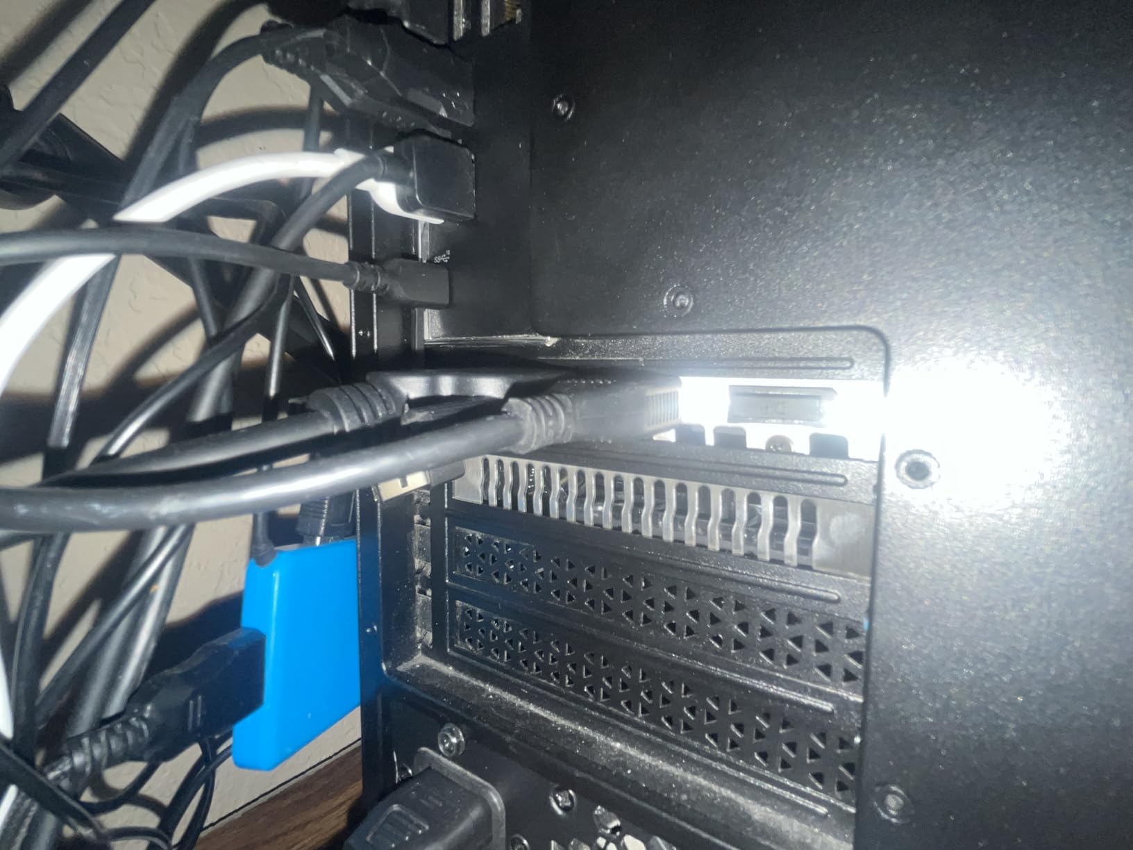 ASUS Dual NVIDIA GeForce RTX 3050 6GB OC Edition Gaming Graphics Card - PCIe 4.0, 6GB GDDR6 Memory, HDMI 2.1, DisplayPort 1.4a, 2-Slot Design, Axial-tech Fan Design, 0dB Technology, Steel Bracket customer photo 2