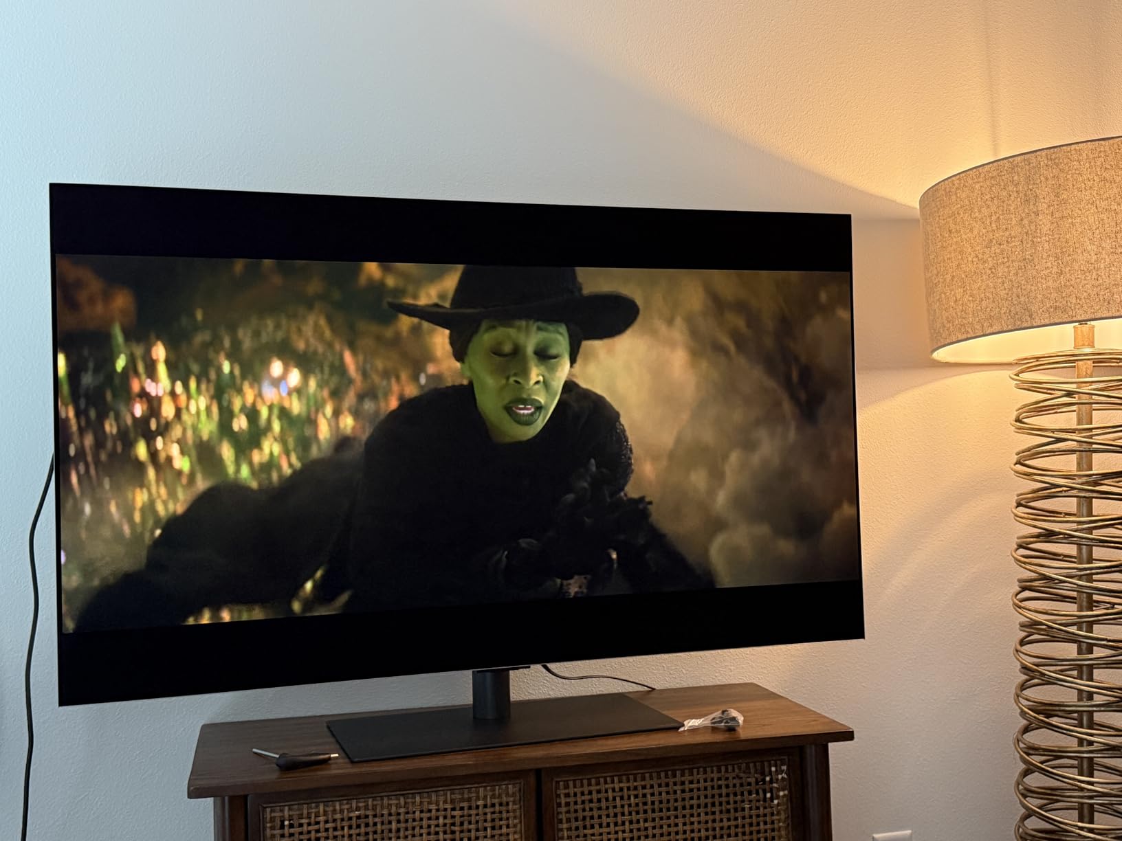 LG 65-Inch Class OLED evo G4 Series Smart TV 4K Processor Flat Screen with Magic Remote AI-Powered with Alexa Built-in (OLED65G4SUB, 2024) customer photo 1