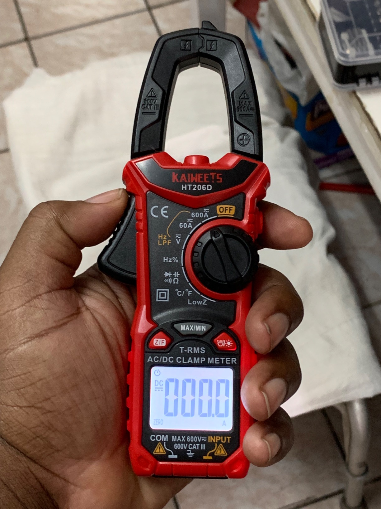 KAIWEETS Digital Clamp Meter Multimeter with D-Shaped Jaw for AC/DC Current & Voltage, Auto-ranging 4000 Counts Voltage Tester with Flashlight Backlight, Measuring Temperature Continuity Diode NCV customer photo 1