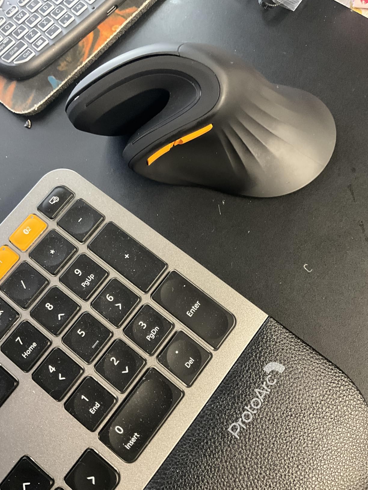 ProtoArc Ergonomic Mouse, EM11 NL Bluetooth Rechargeable Wireless Vertical Mouse, 3 Multi-Device Connectivity for Computer/PC/Laptop, 2.4GHz USB-A Optical Mice for Windows, Mac OS, Black customer photo 1