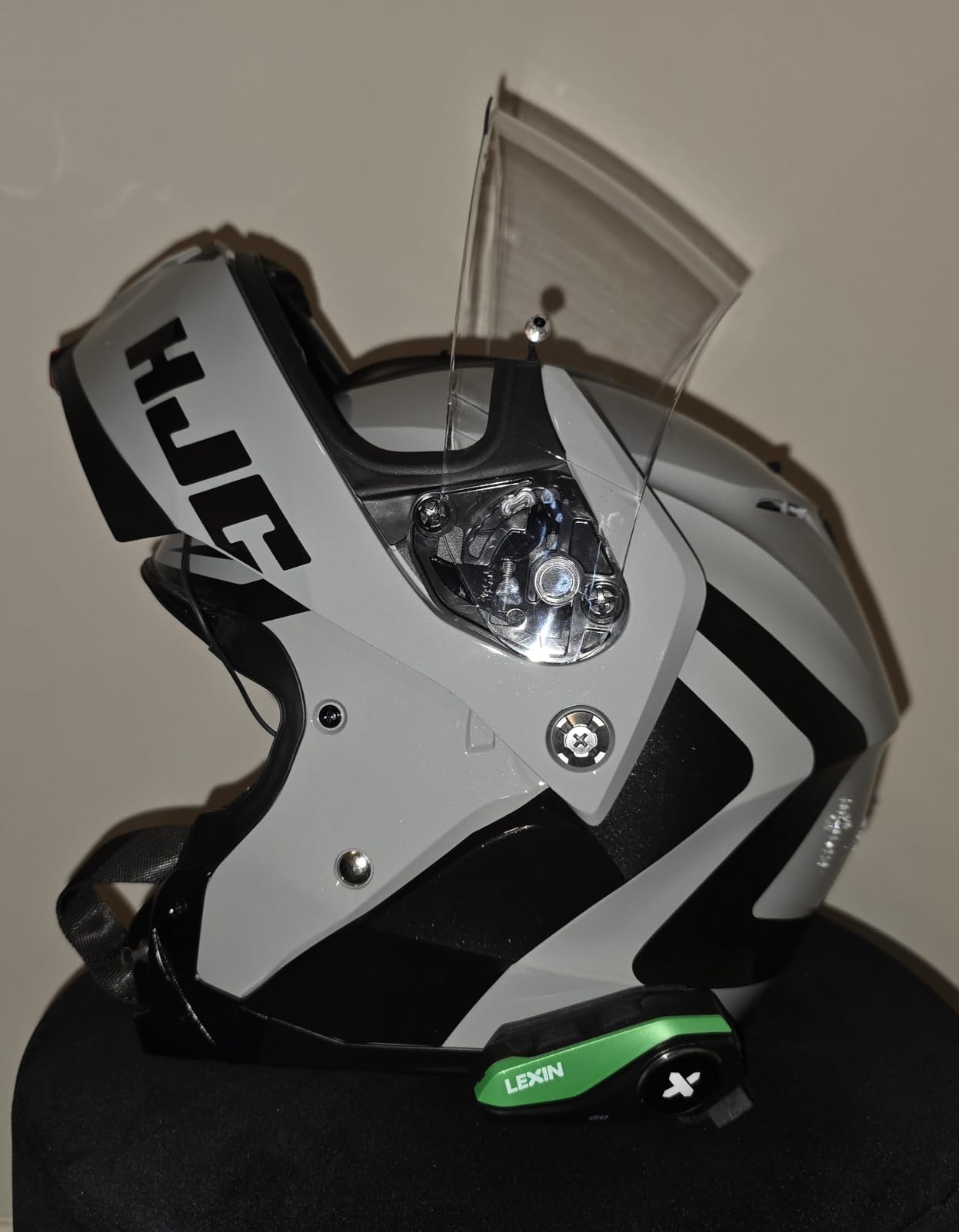 LEXIN G1 Motorcycle Bluetooth Headset, Helmet Speakers with 2 Type Mics, Hands-Free Call/Music/GPS, IP67 Waterproof Motorcycle Headphones with HD Stereo Loud Sound, 4 Color Faceplates, Single Use customer photo 1