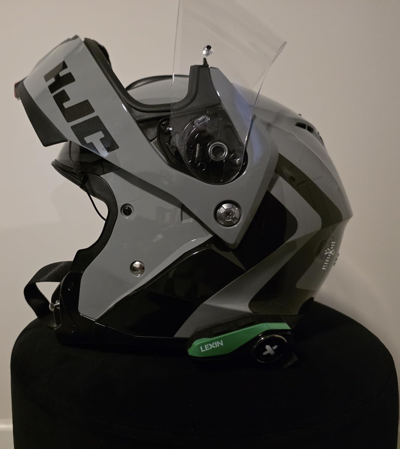 LEXIN G1 Motorcycle Bluetooth Headset, Helmet Speakers with 2 Type Mics, Hands-Free Call/Music/GPS, IP67 Waterproof Motorcycle Headphones with HD Stereo Loud Sound, 4 Color Faceplates, Single Use customer photo 2