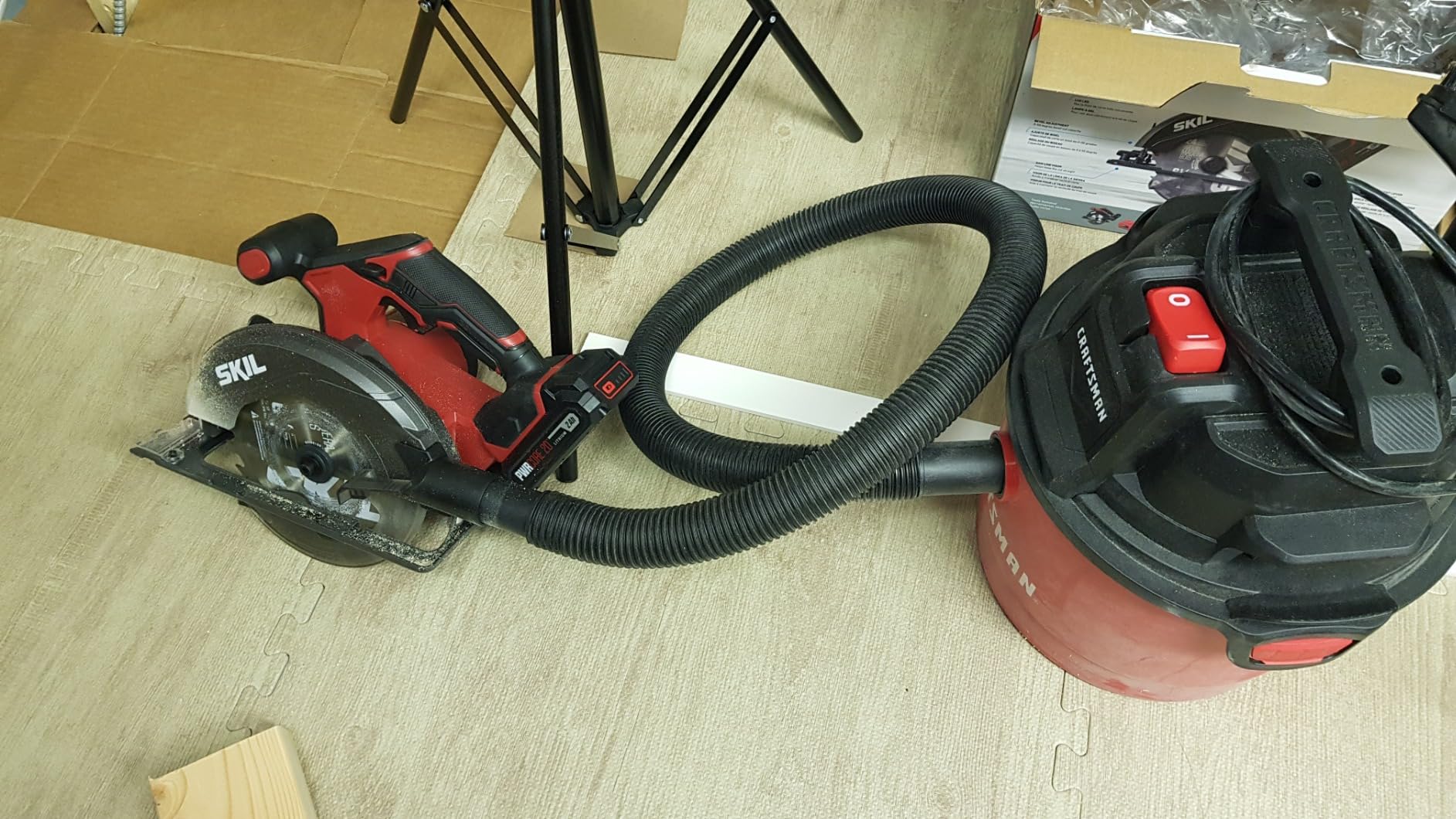 SKIL 20V Brushless 6-1/2In. Cordless Compact Circular Saw Kit for Wood Cutting including 2.0Ah Battery and Charger-CR6413B-11 customer photo 2
