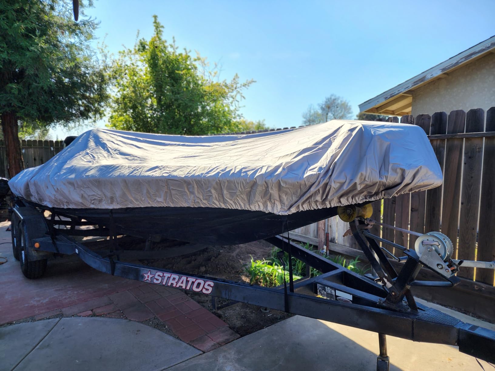 Solim Waterproof 1200D PU Boat Cover with Motor Cover, Heavy Duty Marine Grade Trailerable Polyester Canvas, Fits 20-22ft V-Hull, Runabout, Fishing, Ski Boat with Straps, Black customer photo 1