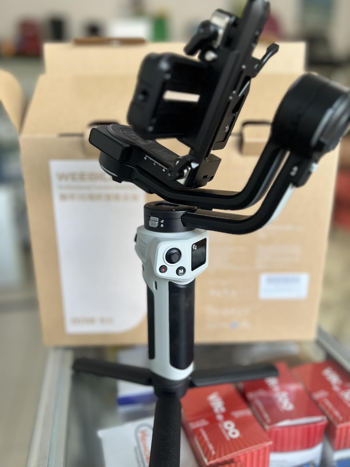 ZHIYUN CINEPEER Weebill 3E, 3-Axis Lightweight Gimbal Stabilizer for DSLR & Mirrorless Camera Canon/Sony/Panasonic/Nikon, 3KG Payload, Native Vertical Shooting, Bluetooth Shutter Control customer photo 1