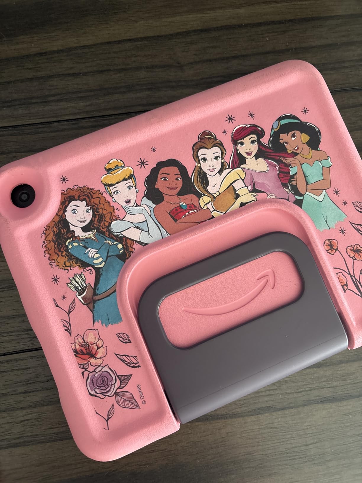 Fire HD 8 Kids tablet (newest model), ages 3-7. With bright 8 HD screen. Includes ad-free and exclusive content, parental controls and 13-hr battery, 32GB, Blue customer photo 1