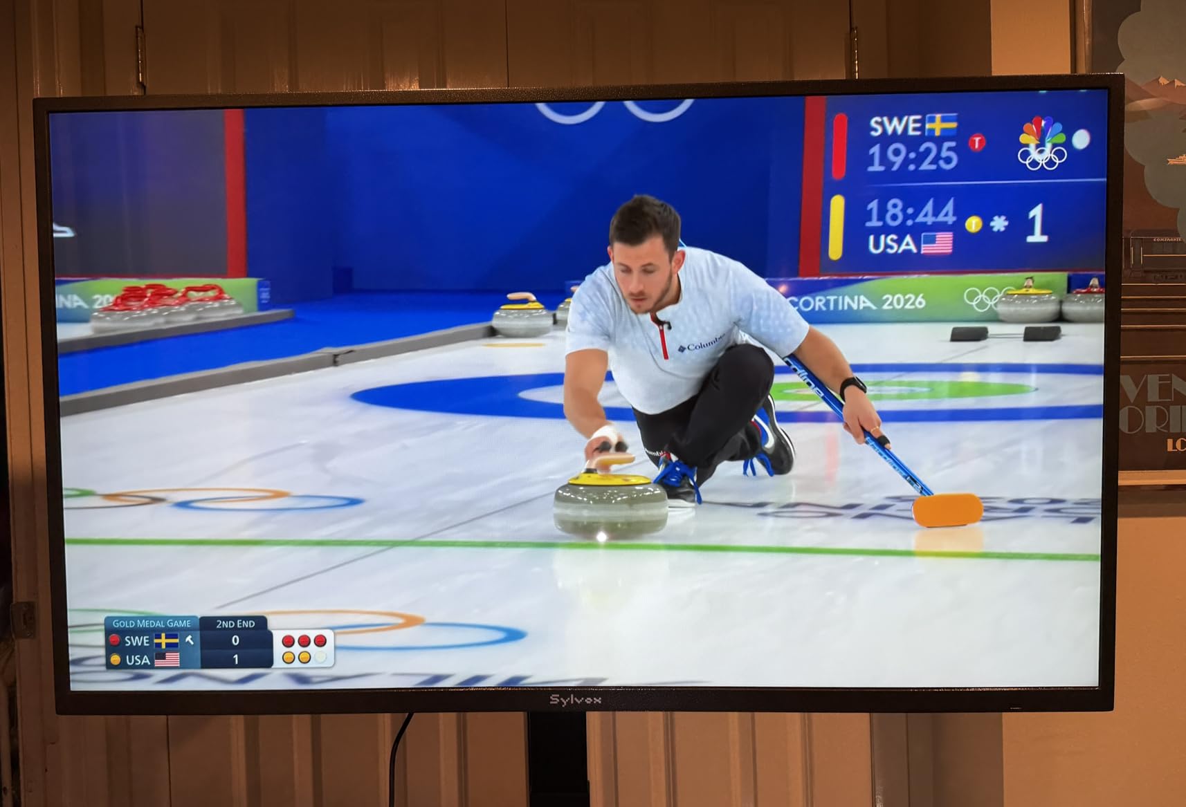 SYLVOX Outdoor TV, 55-inch Waterproof Smart TV, 2000nits Full Sun TV, 4K, Dolby Atmos, HDR 10, Weatherproof Television with Voice Assistant Remote (Pool Pro 2.0, Latest Model) customer photo 1