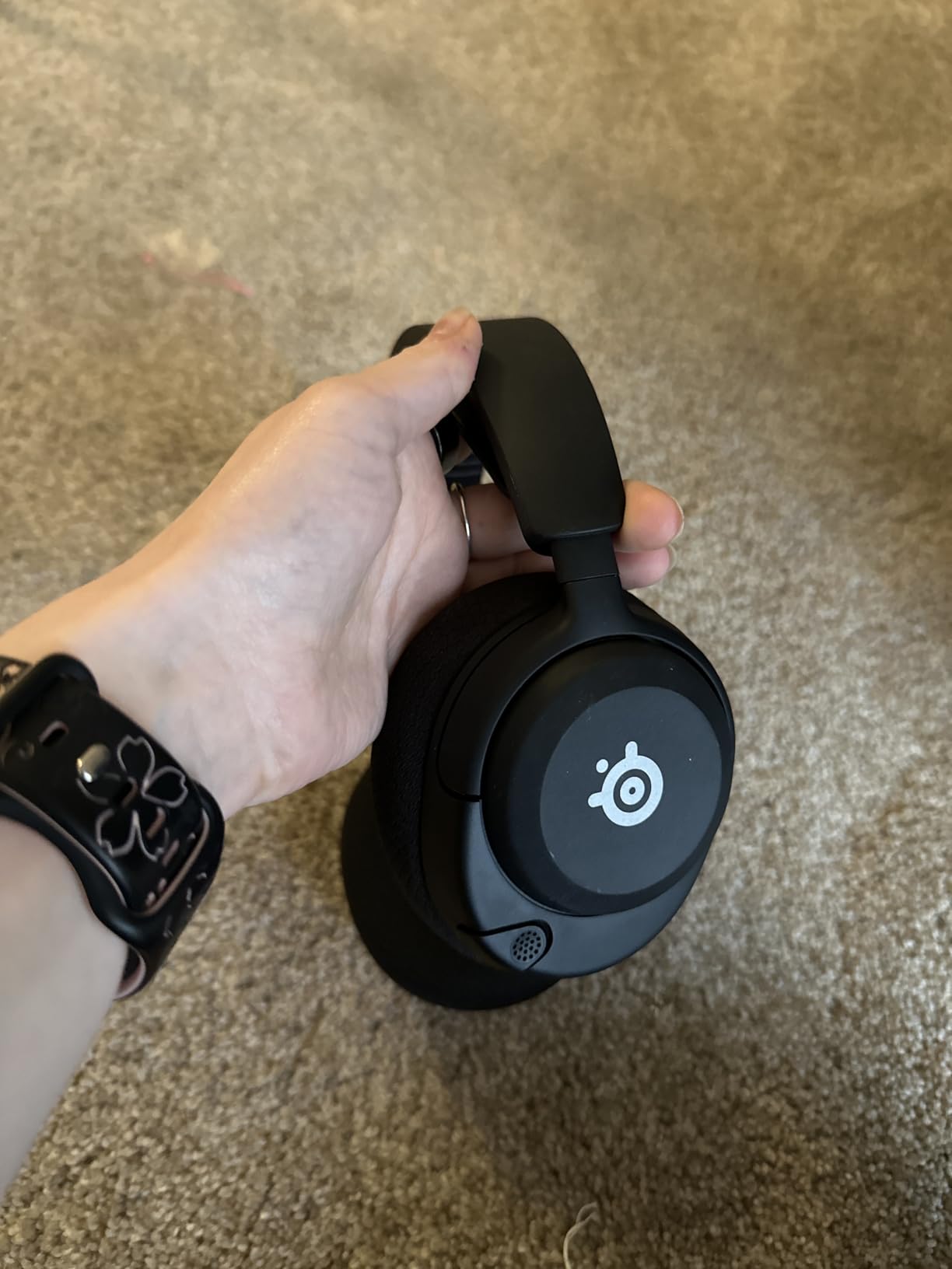 SteelSeries Arctis Nova 5 Wireless Multi-System Gaming Headset - Neodymium Magnetic Drivers - 100+ Audio Presets - 60 HR Battery - 2.4GHz or BT - ClearCast Gen2.X Mic - PC, PS5, PS4, Switch, Mobile customer photo 2