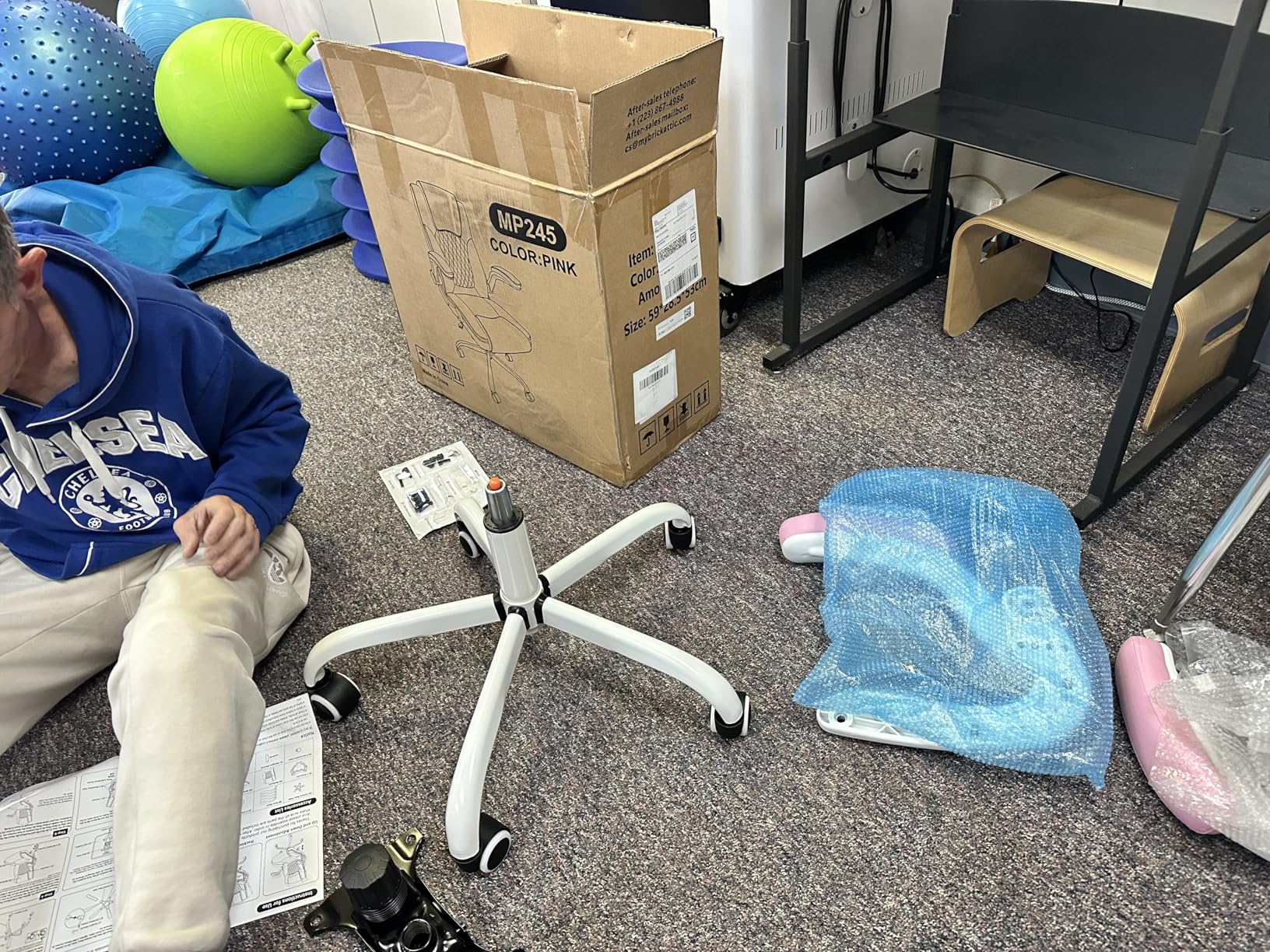 Leather Office Chair, PU Home Computer Desk Chairs with Ergonomic Back Support, 360°Swivel Free, Small Gaming Chair with Wheels and Adjustable Armrests, for Short People Use customer photo 2