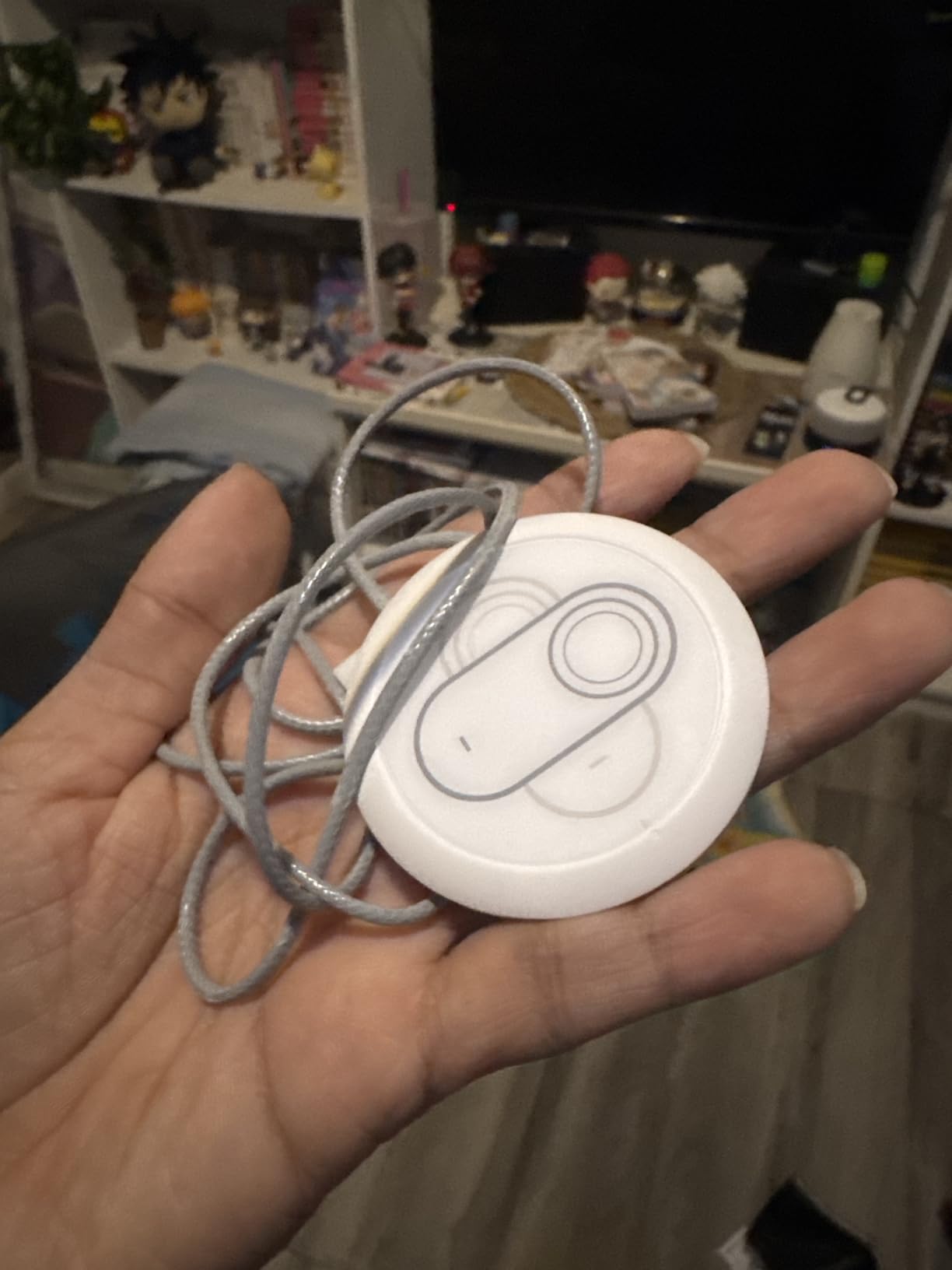 Insta360 GO 3S - 128 GB White 4K Tiny Portable Vlogging Camera, Hands-Free POVs, Mount Anywhere, Stabilization, 140 Min Battery Life, 10m Waterproof, Apple Find My, Pet POV customer photo 2